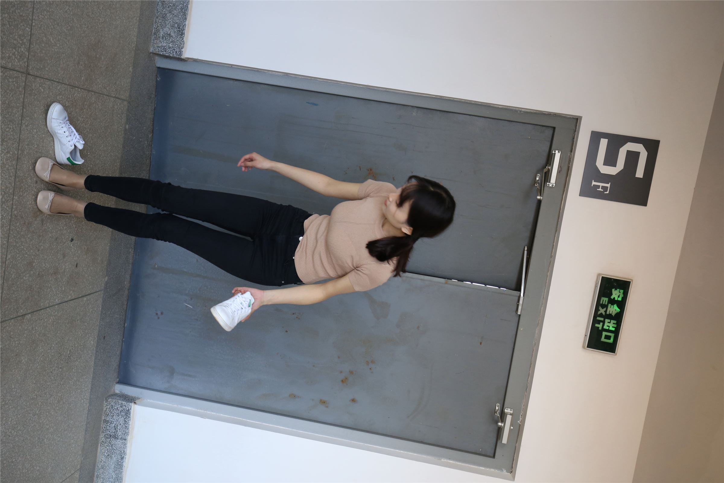 高中生-大西瓜套图 (54) 103P  ZXS-A228