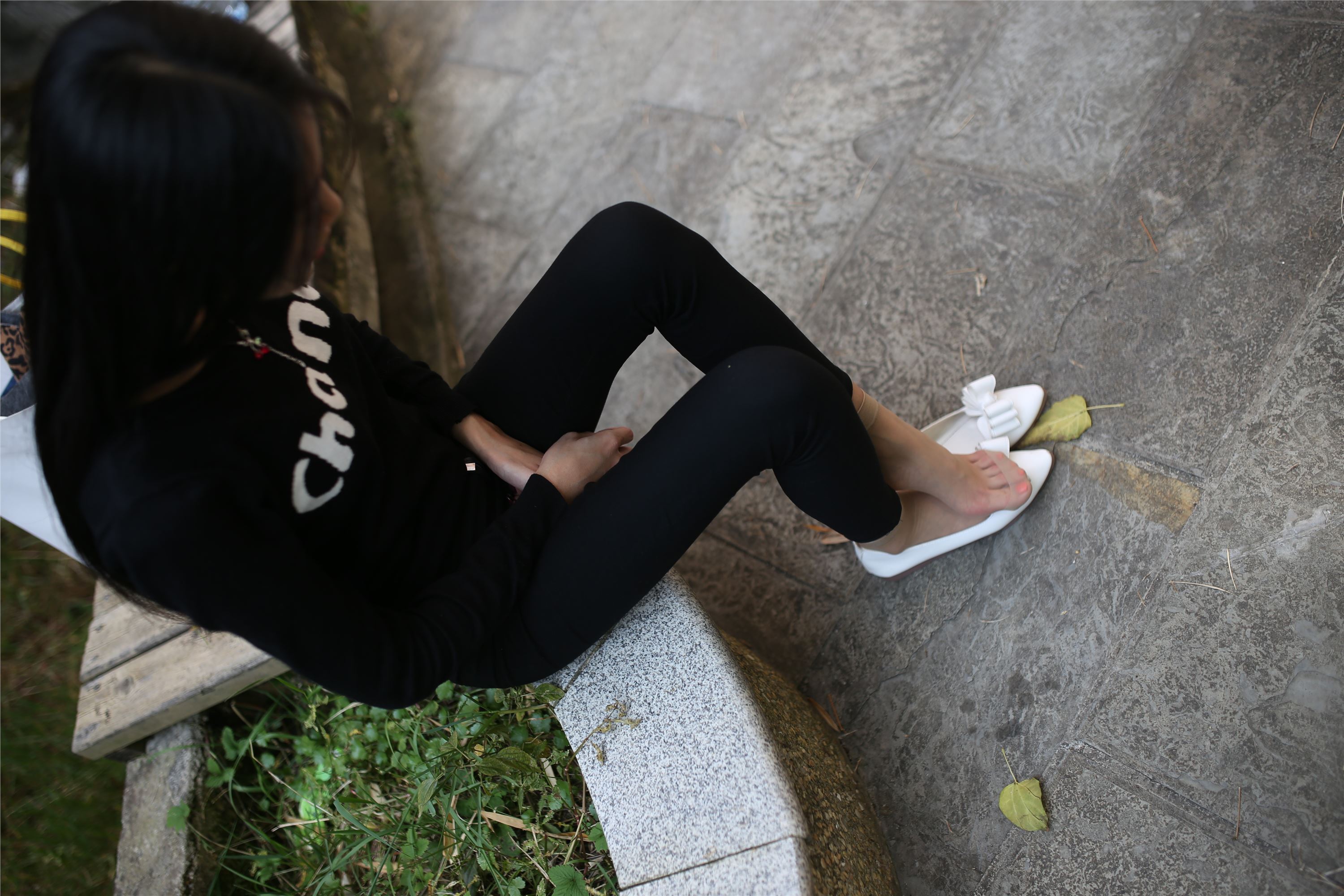 学妹肉丝 105P   ZXS-A115