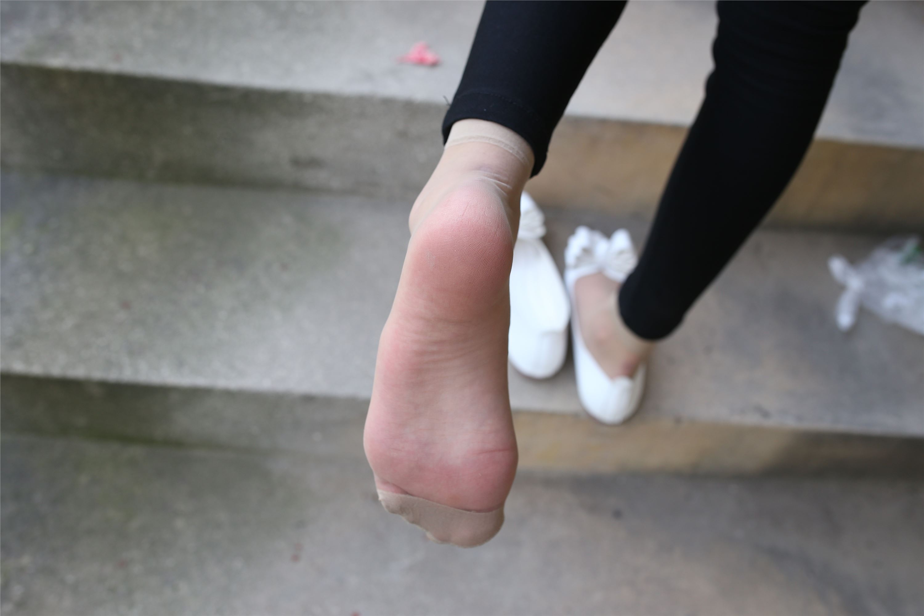 学妹肉丝 105P   ZXS-A115