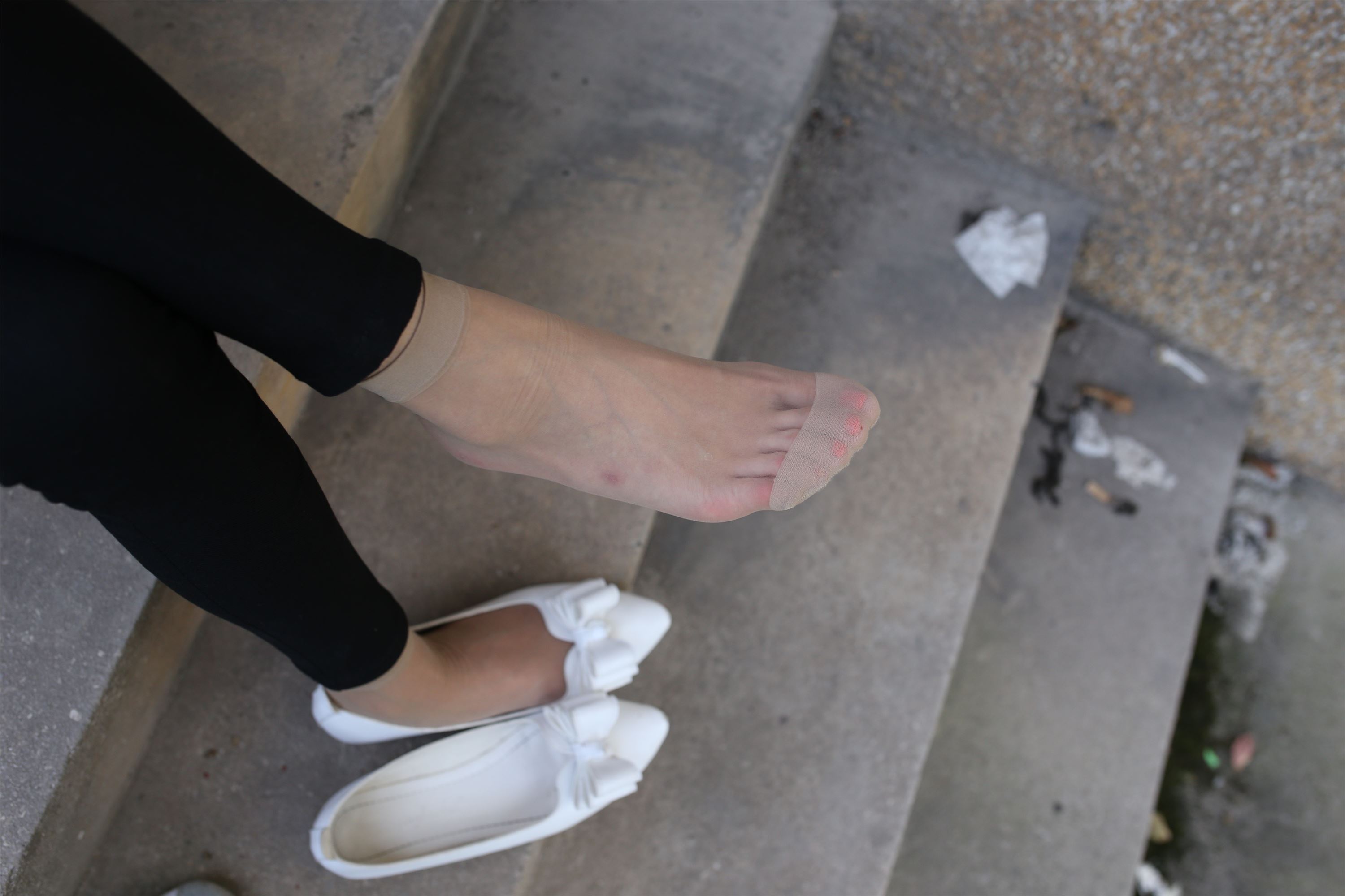 学妹肉丝 105P   ZXS-A115