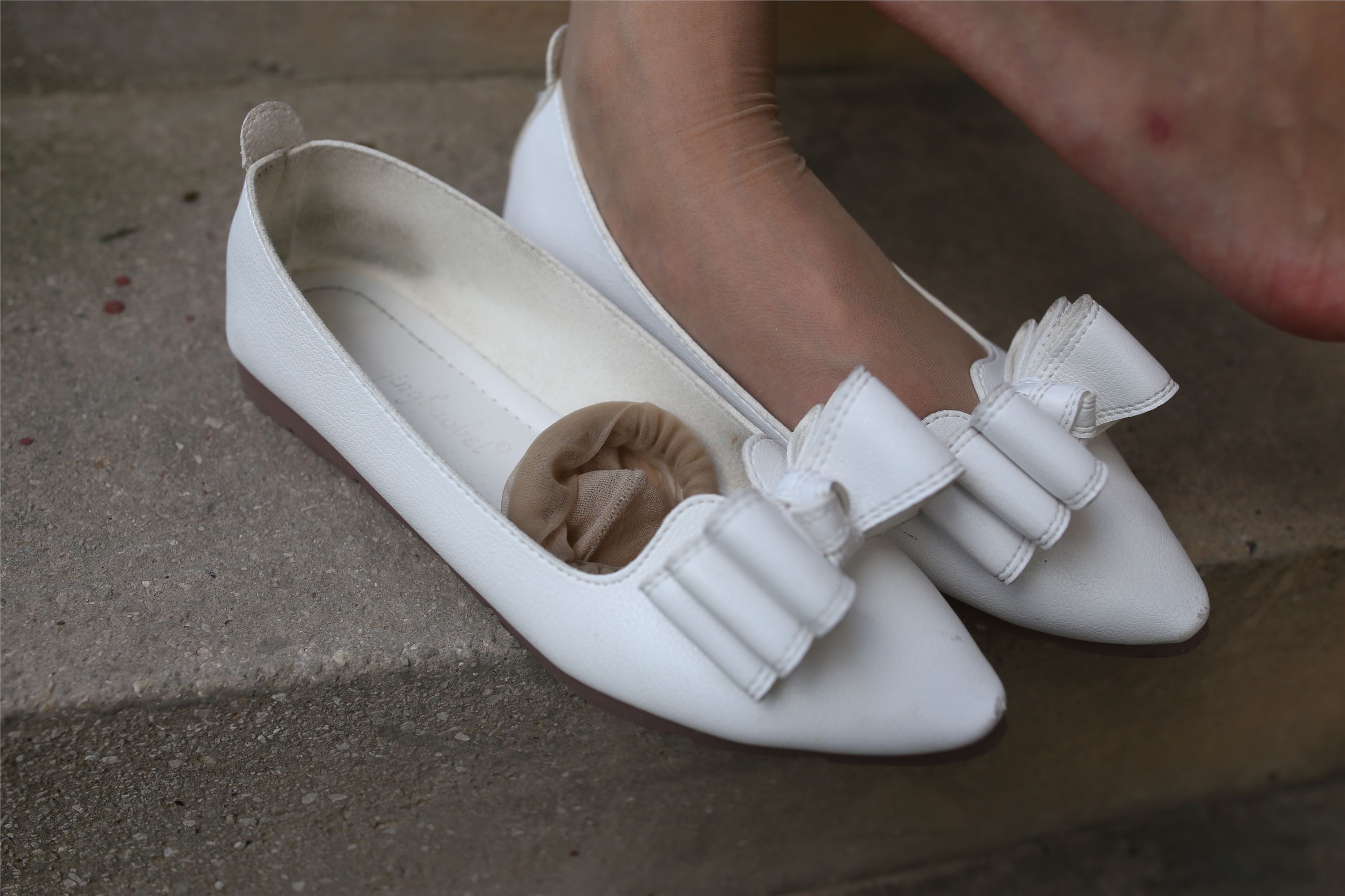 学妹肉丝 105P   ZXS-A115