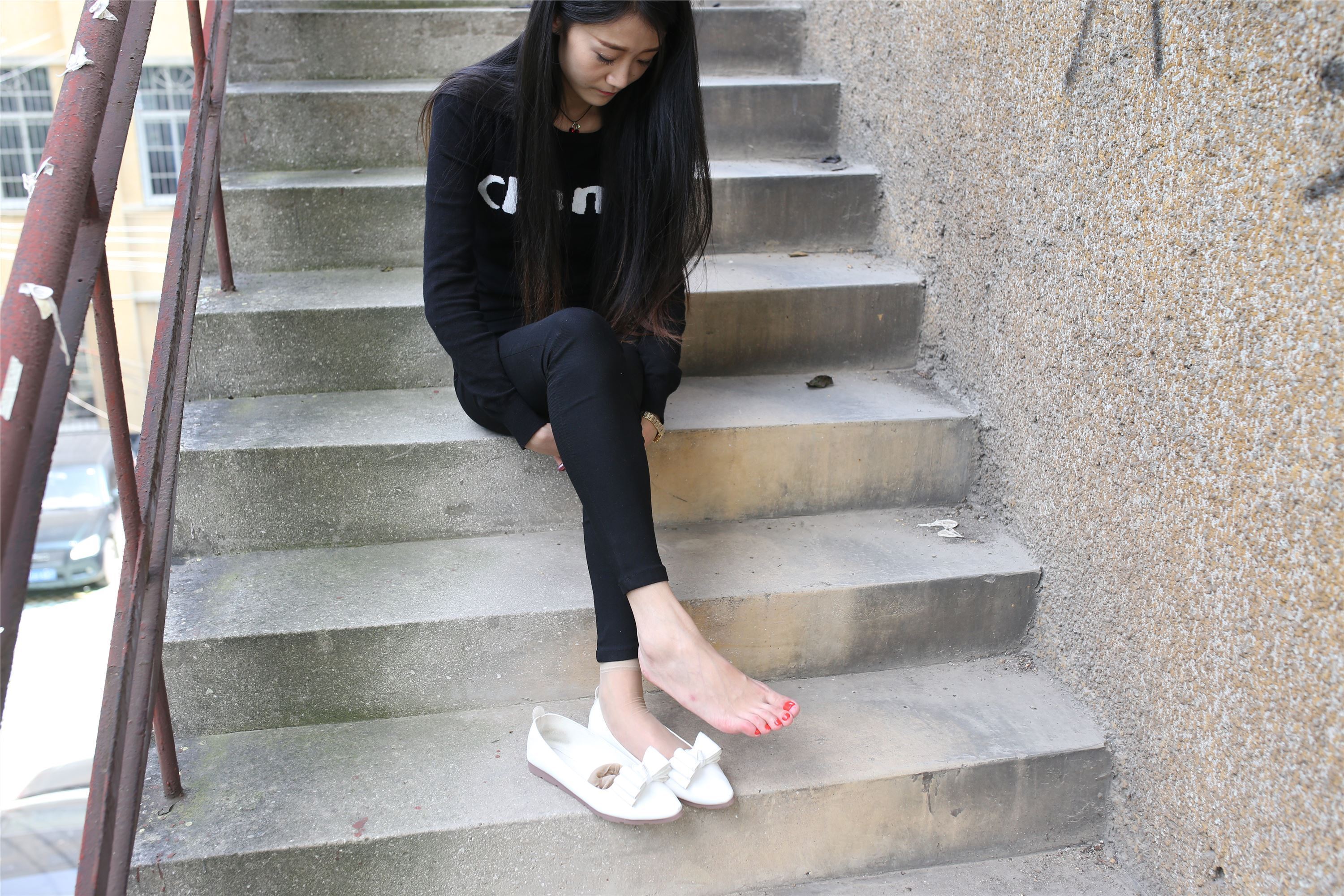 学妹肉丝 105P   ZXS-A115