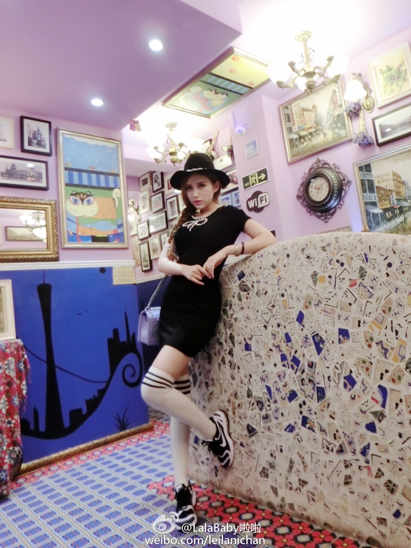 清新美少女 LalaBaby啦啦 生活照01