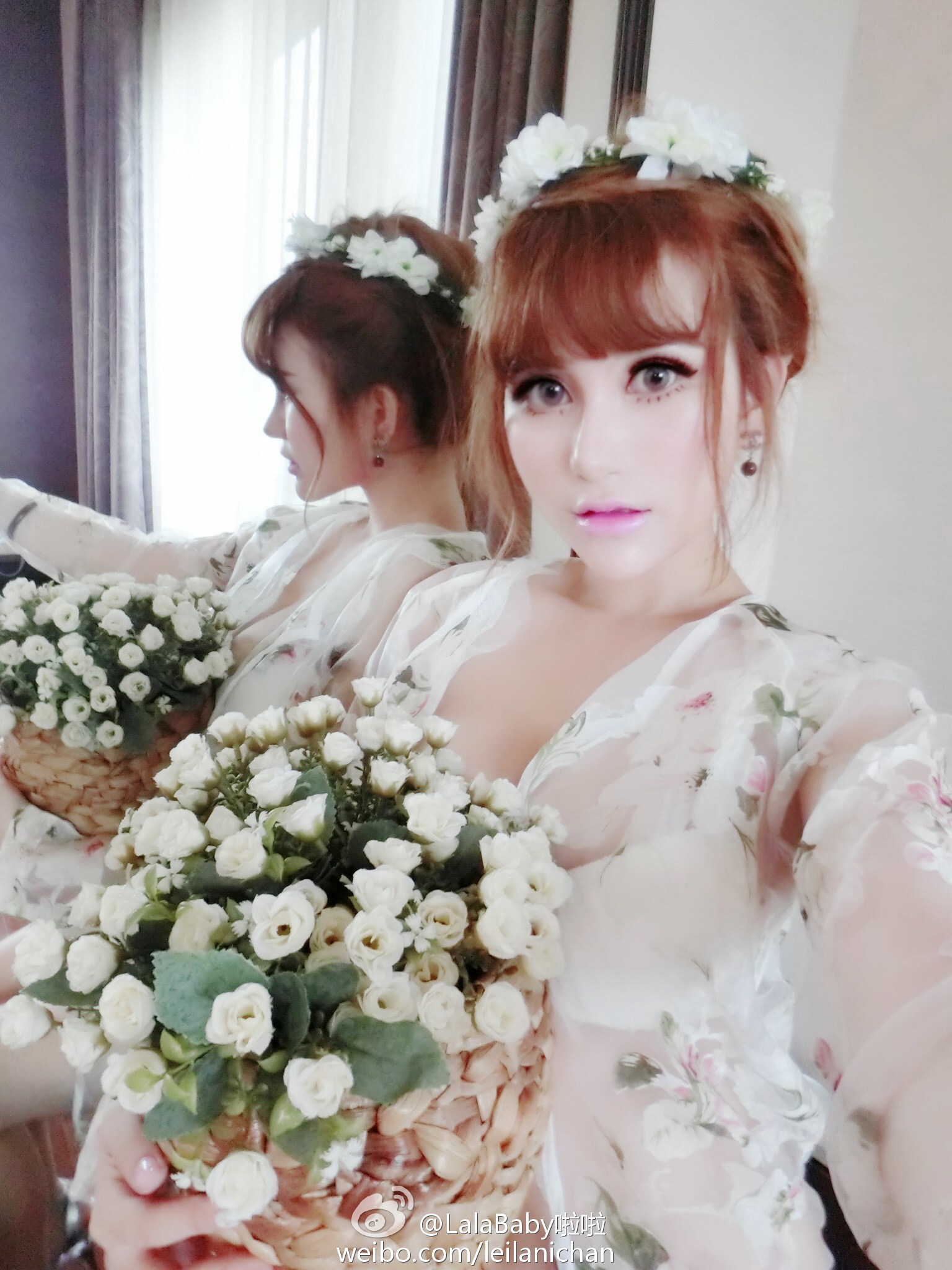 清新美少女 LalaBaby啦啦 生活照01