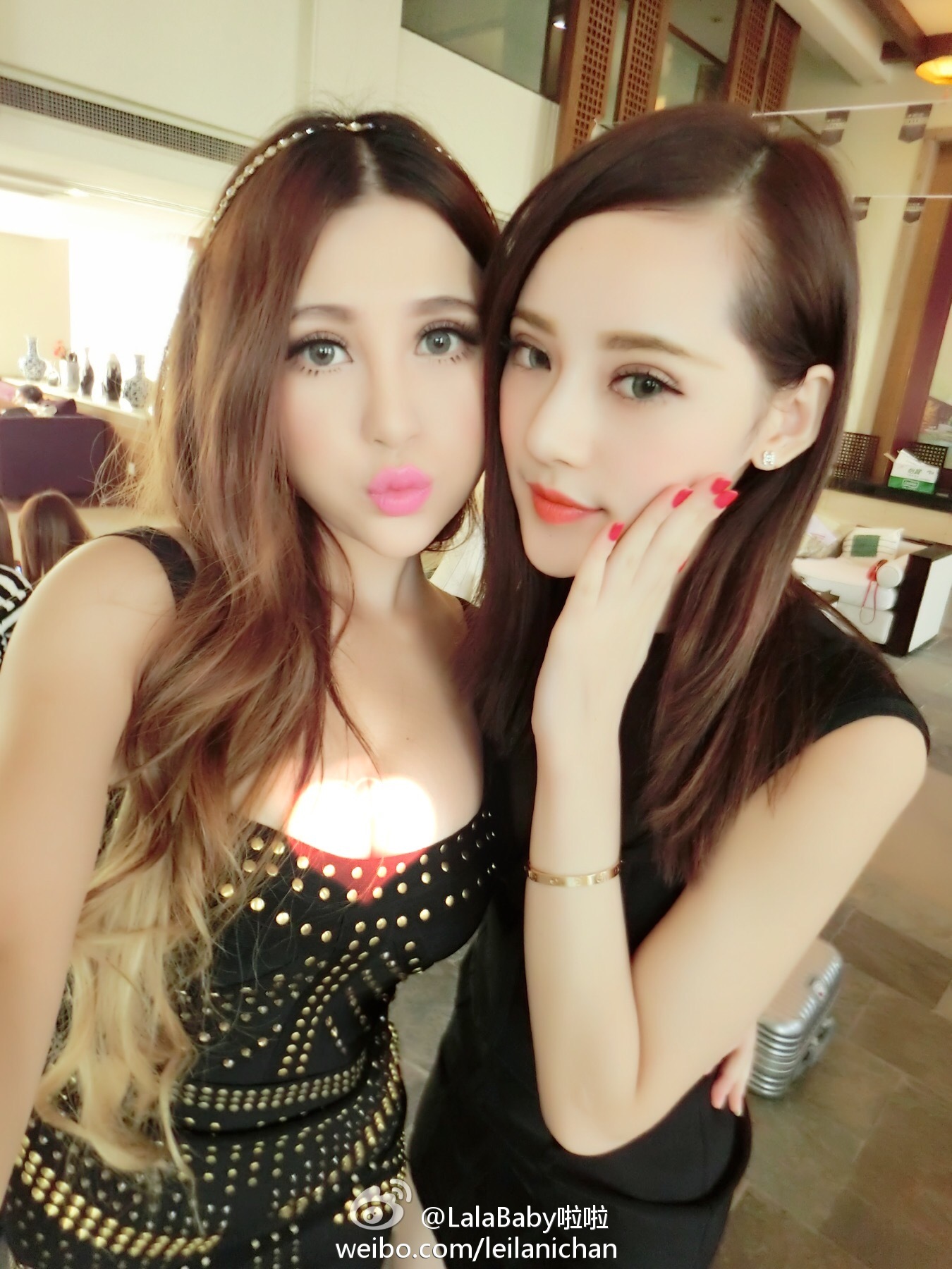 清新美少女 LalaBaby啦啦 生活照01