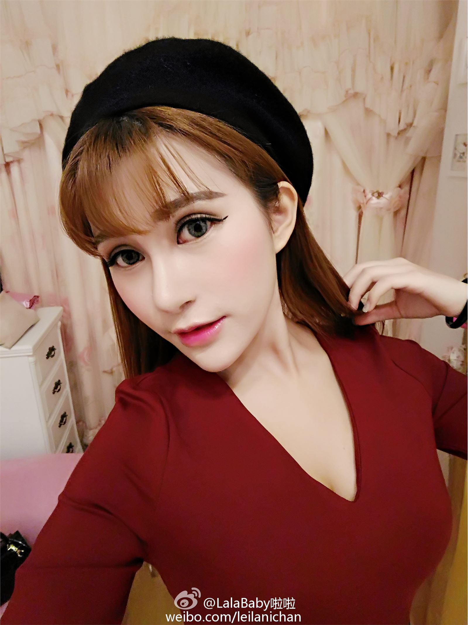 清新美少女 LalaBaby啦啦 生活照 2