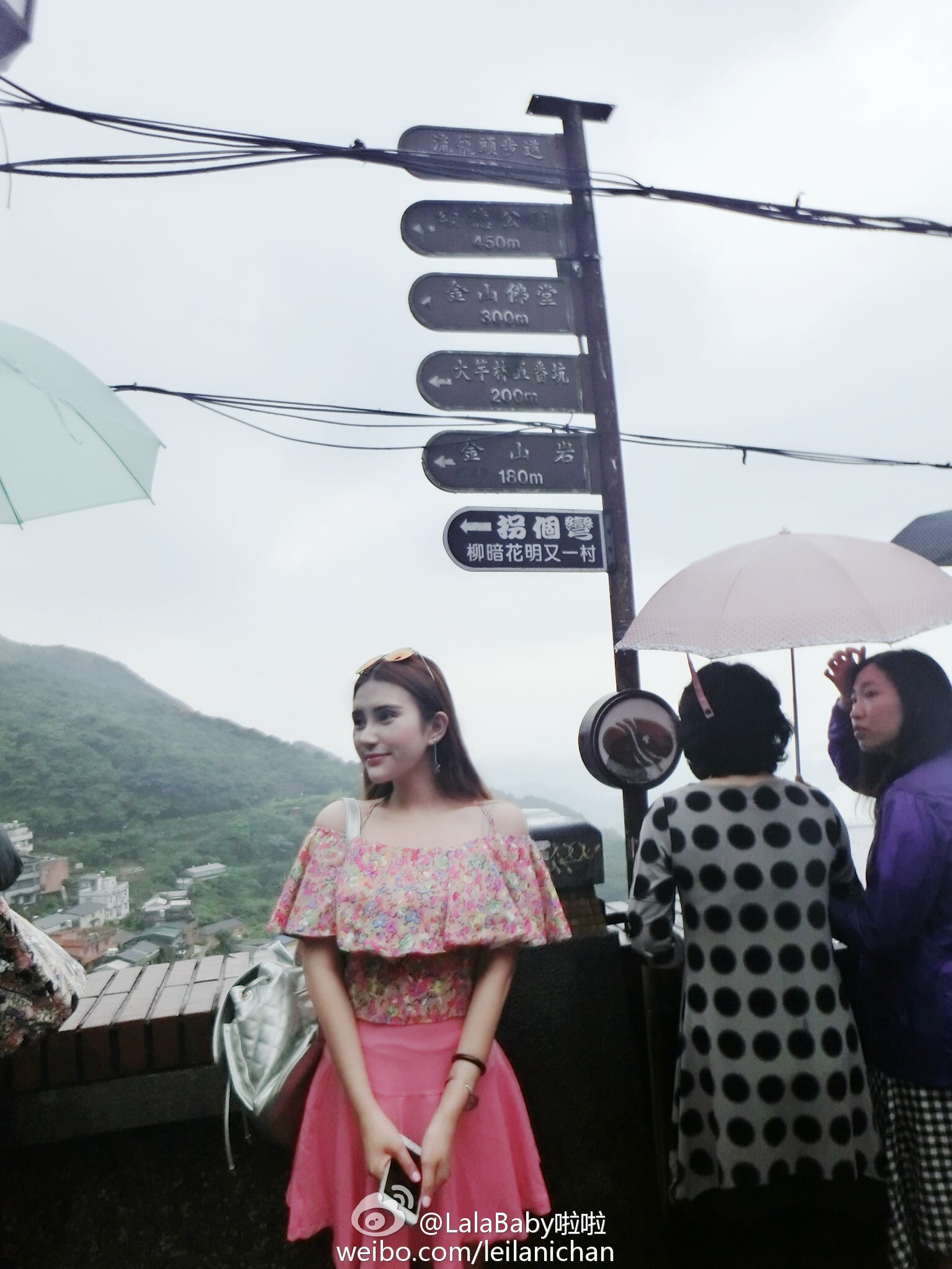 清新美少女 LalaBaby啦啦 生活照 2