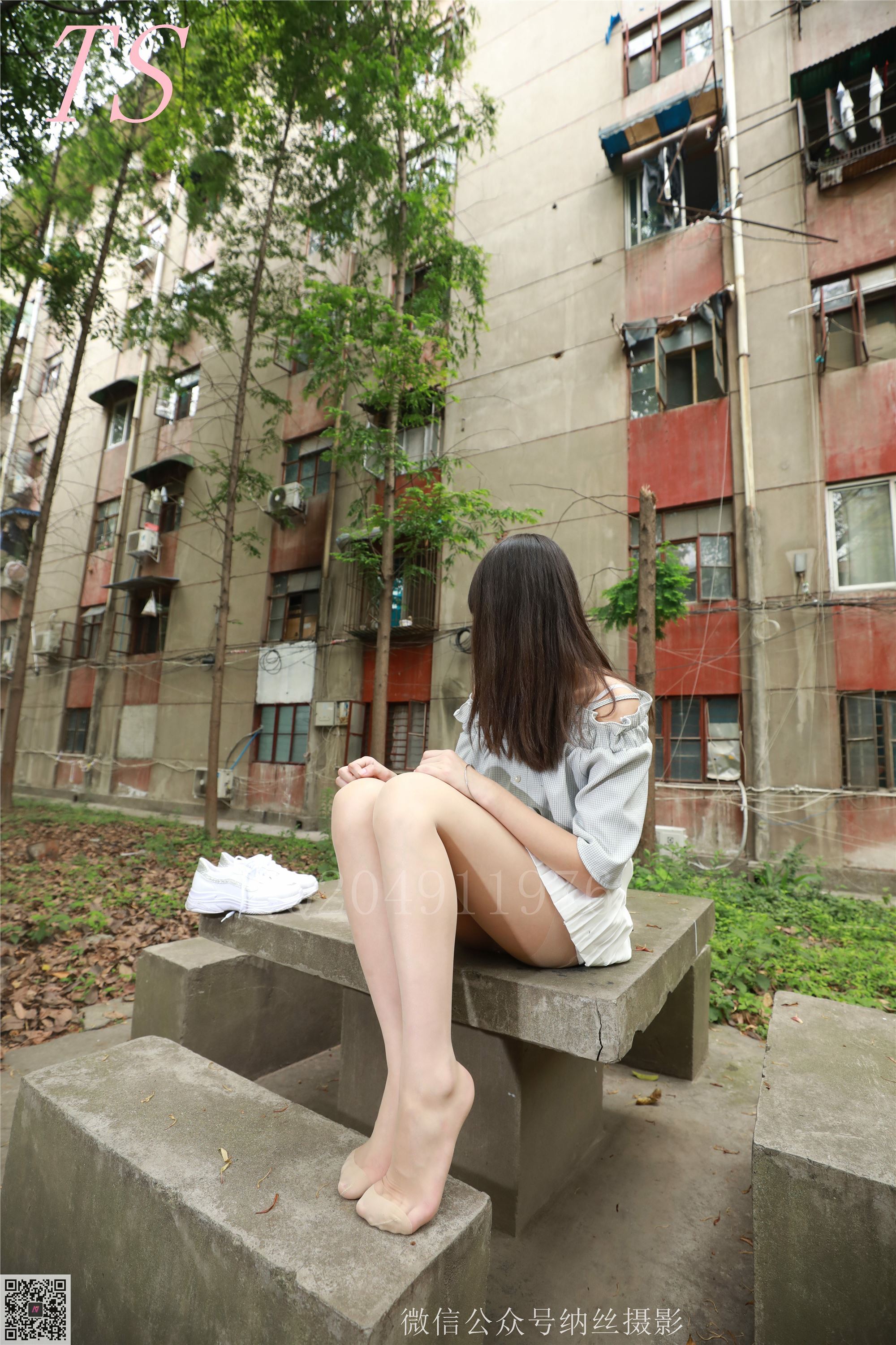 135偲偲76p 纳丝摄影