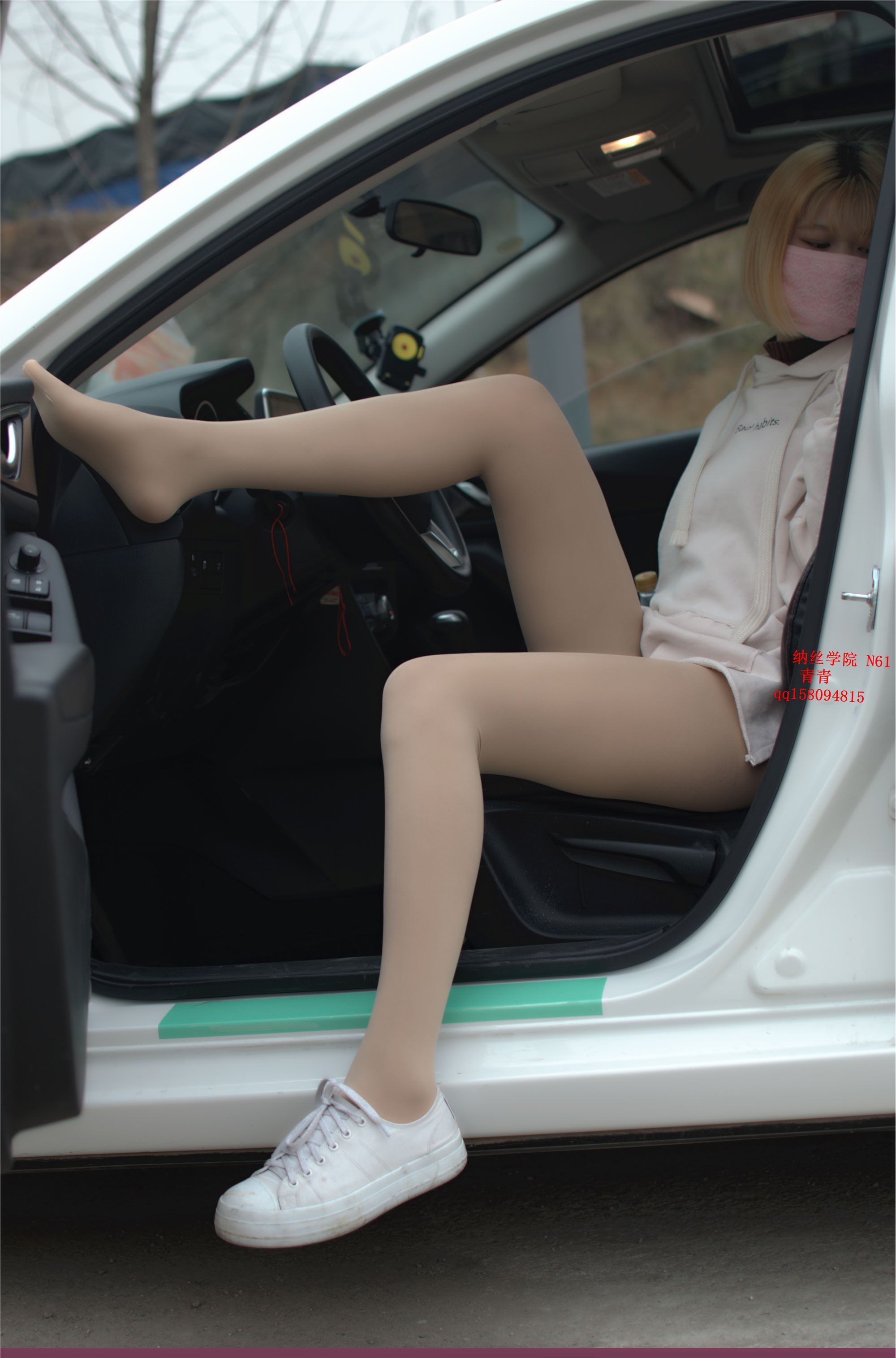 061小青48p 纳丝摄影第二部分