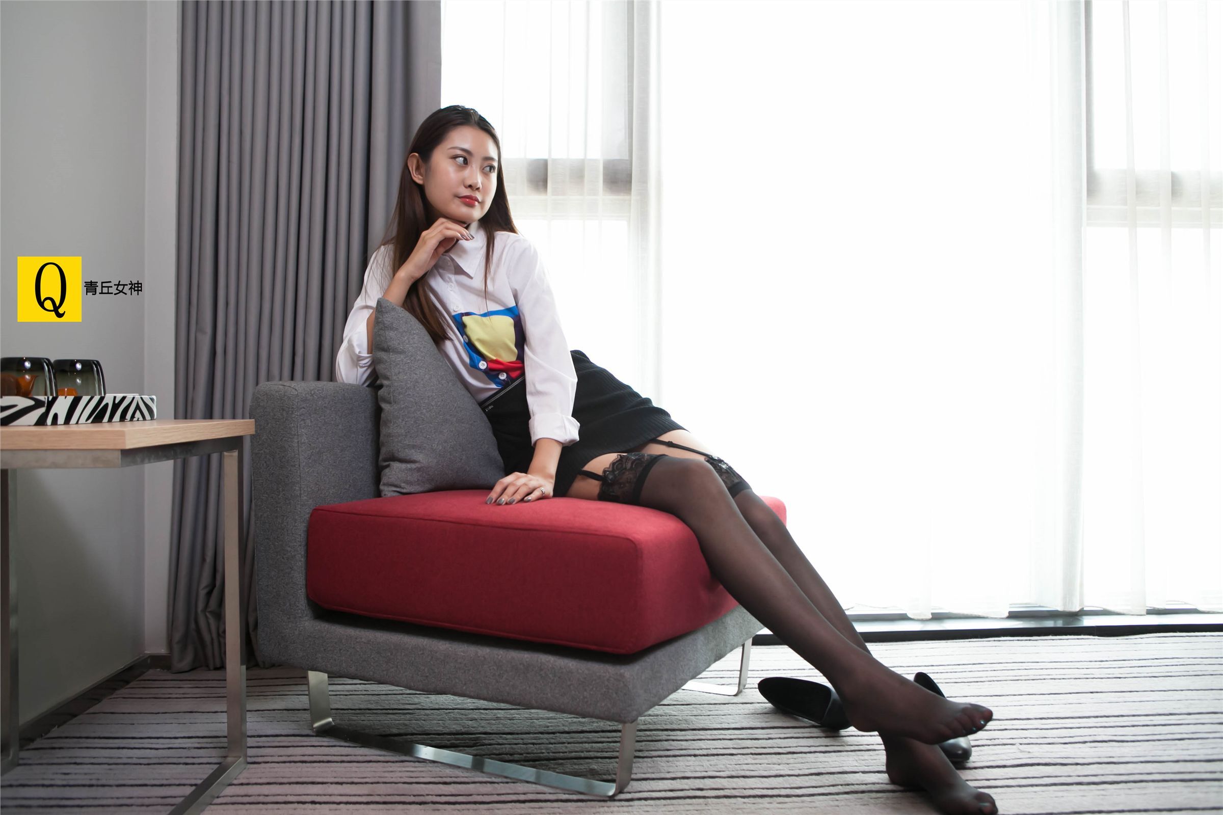 青丘女神丝袜美腿系列写真1