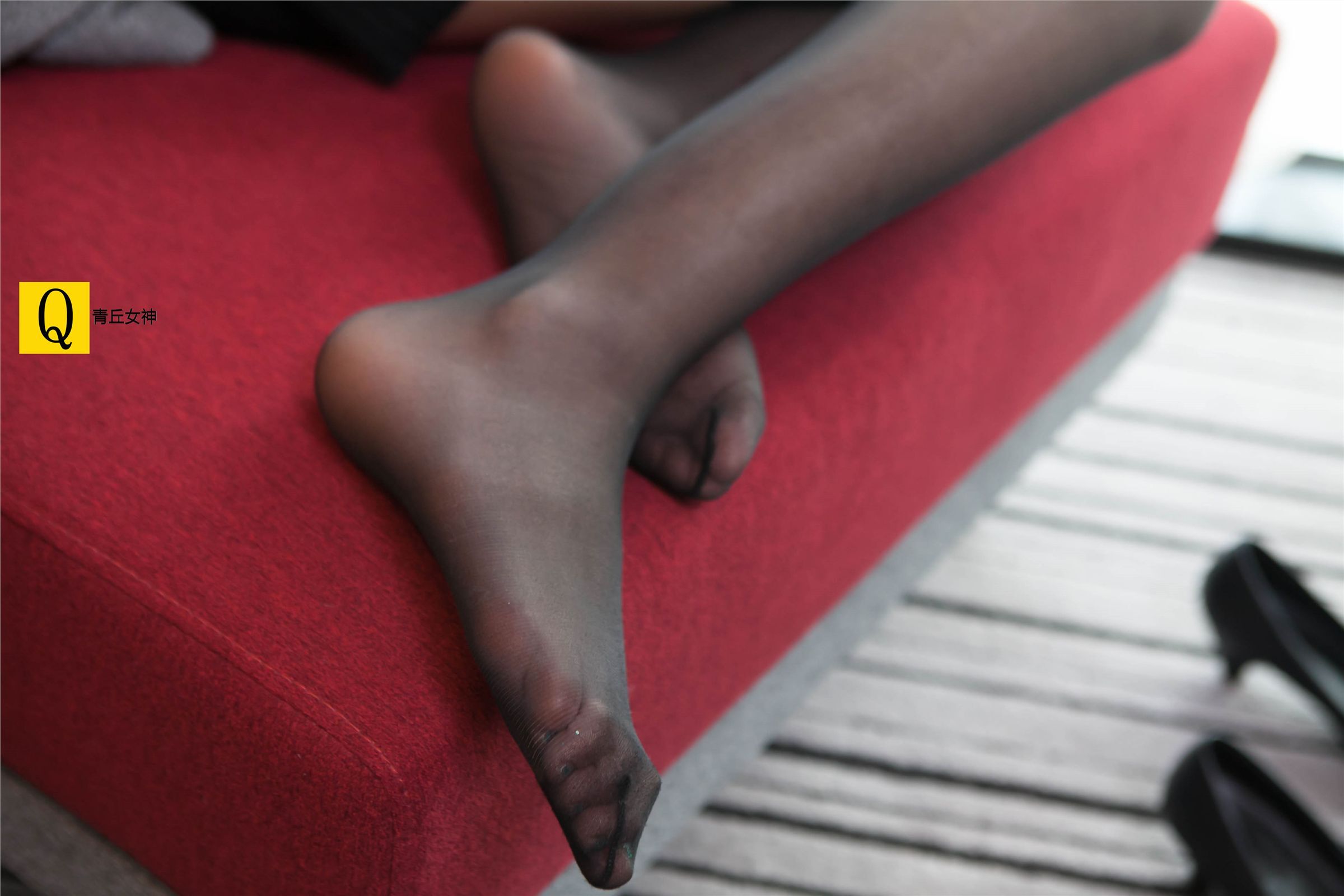 青丘女神丝袜美腿系列写真1