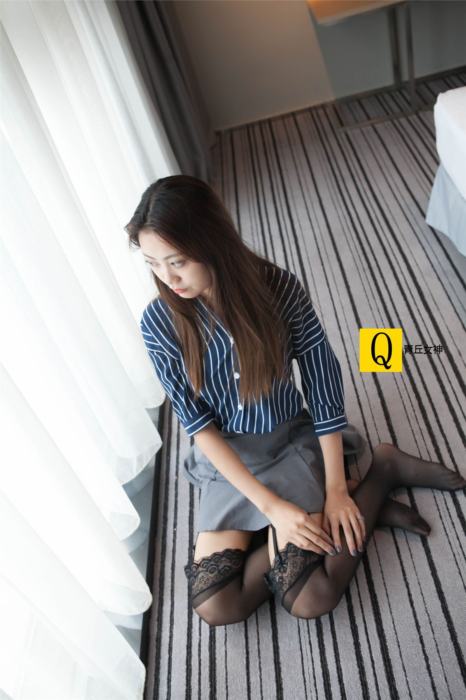 青丘女神丝袜美腿系列写真3