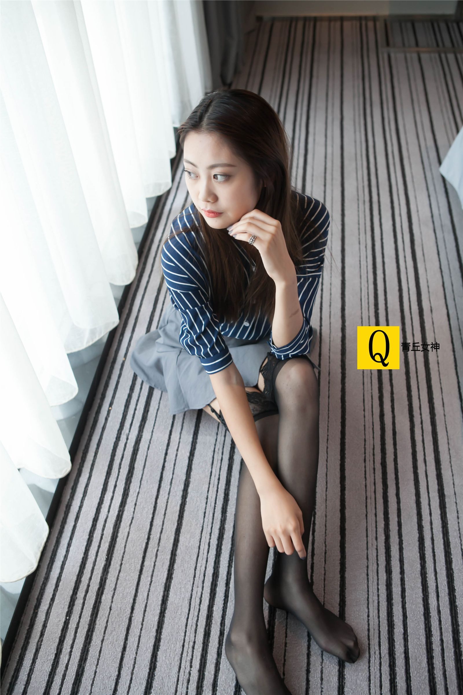 青丘女神丝袜美腿系列写真3