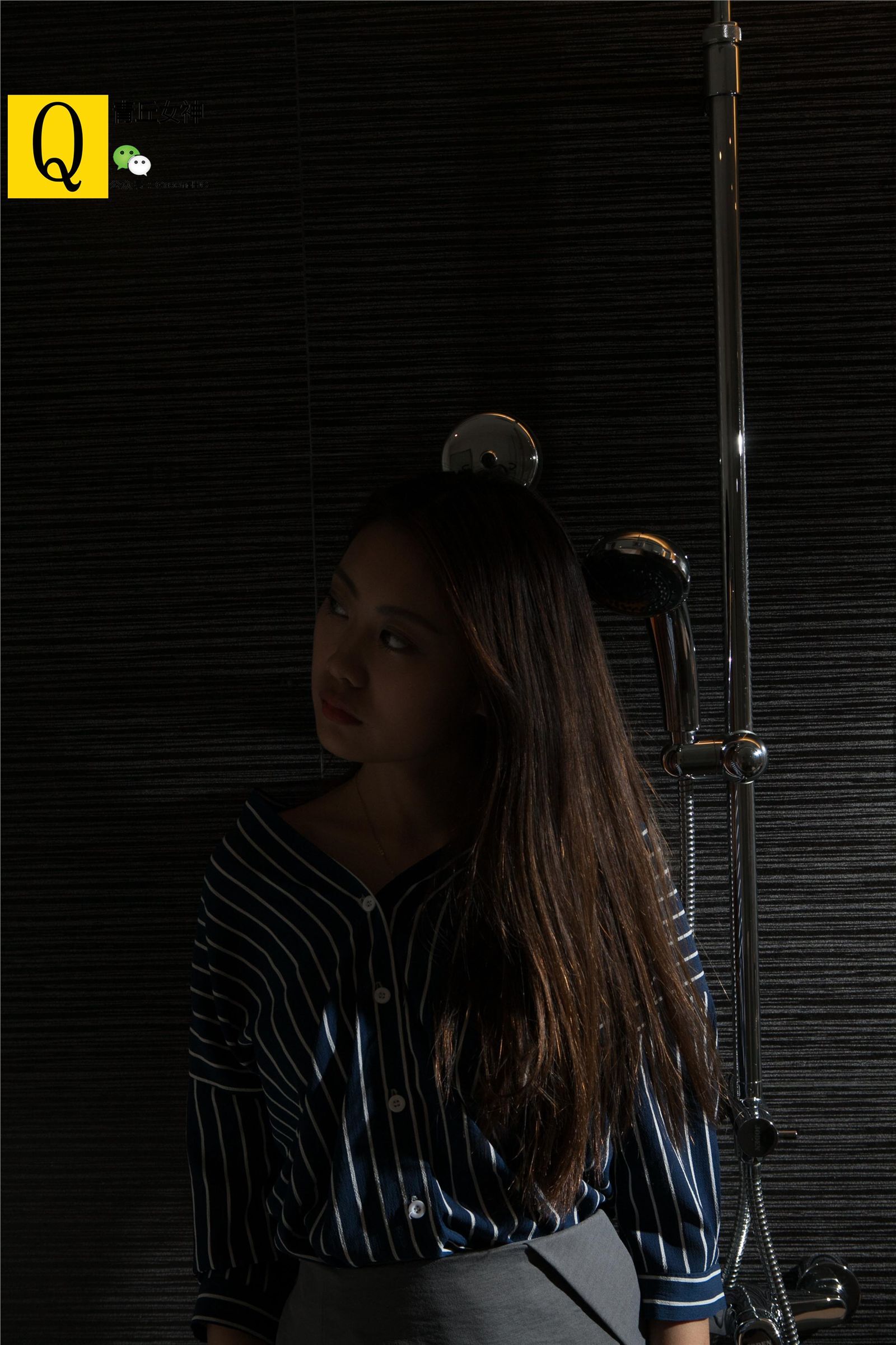 青丘女神丝袜美腿系列写真4