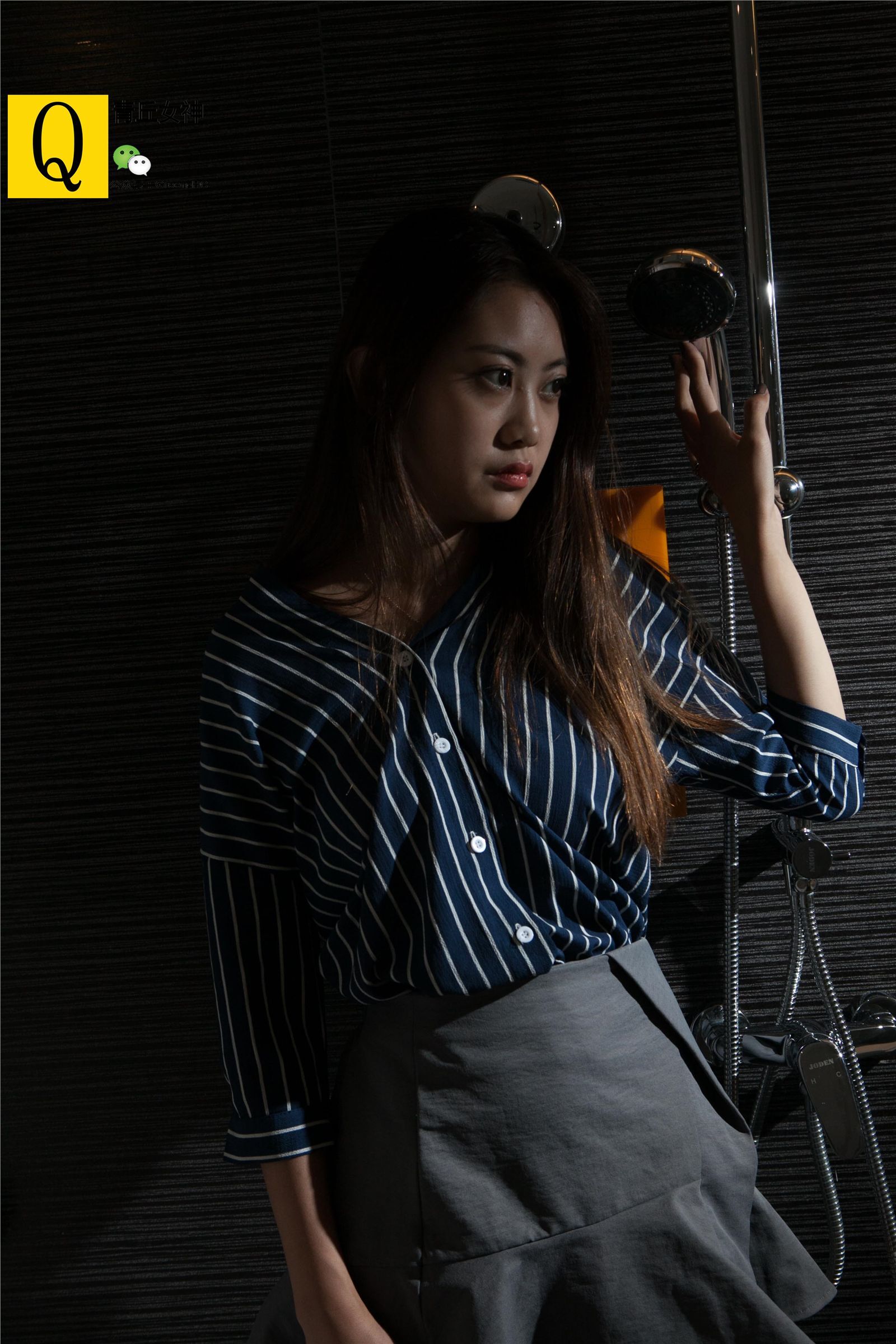 青丘女神丝袜美腿系列写真4