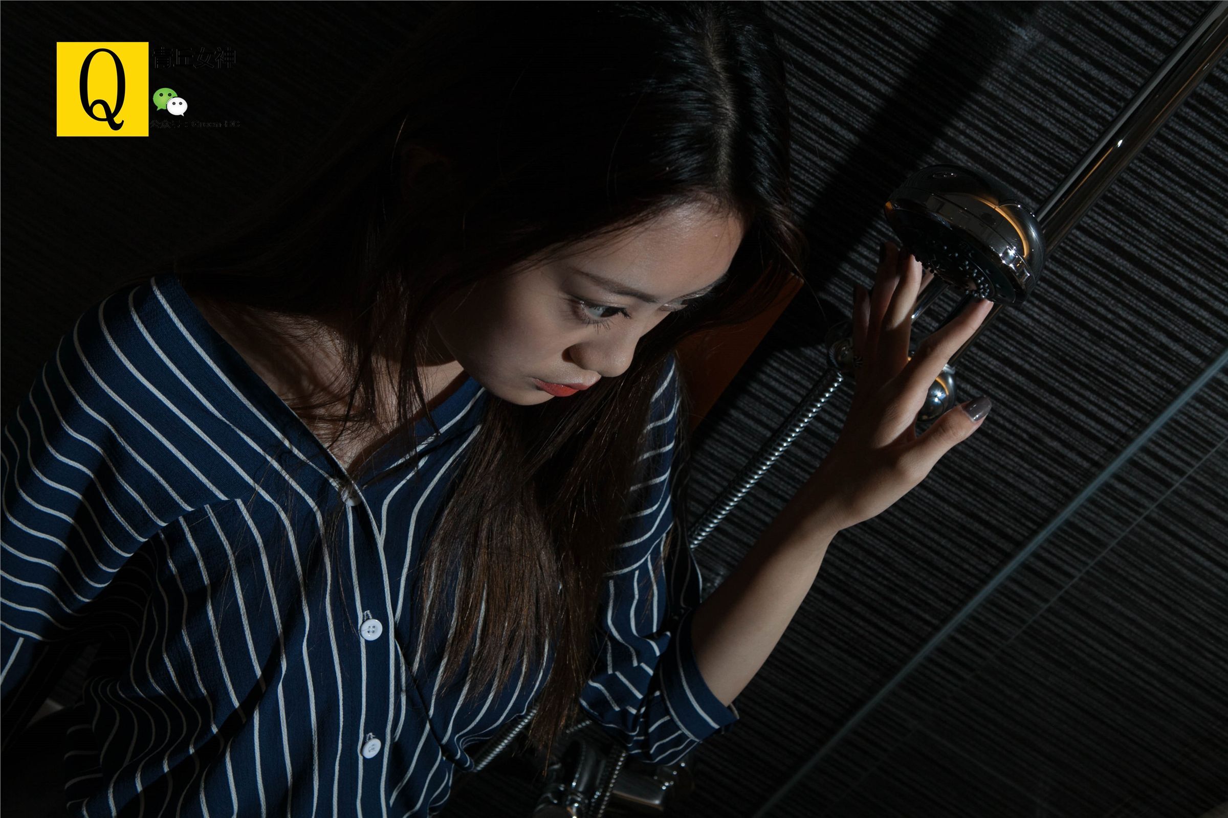 青丘女神丝袜美腿系列写真4