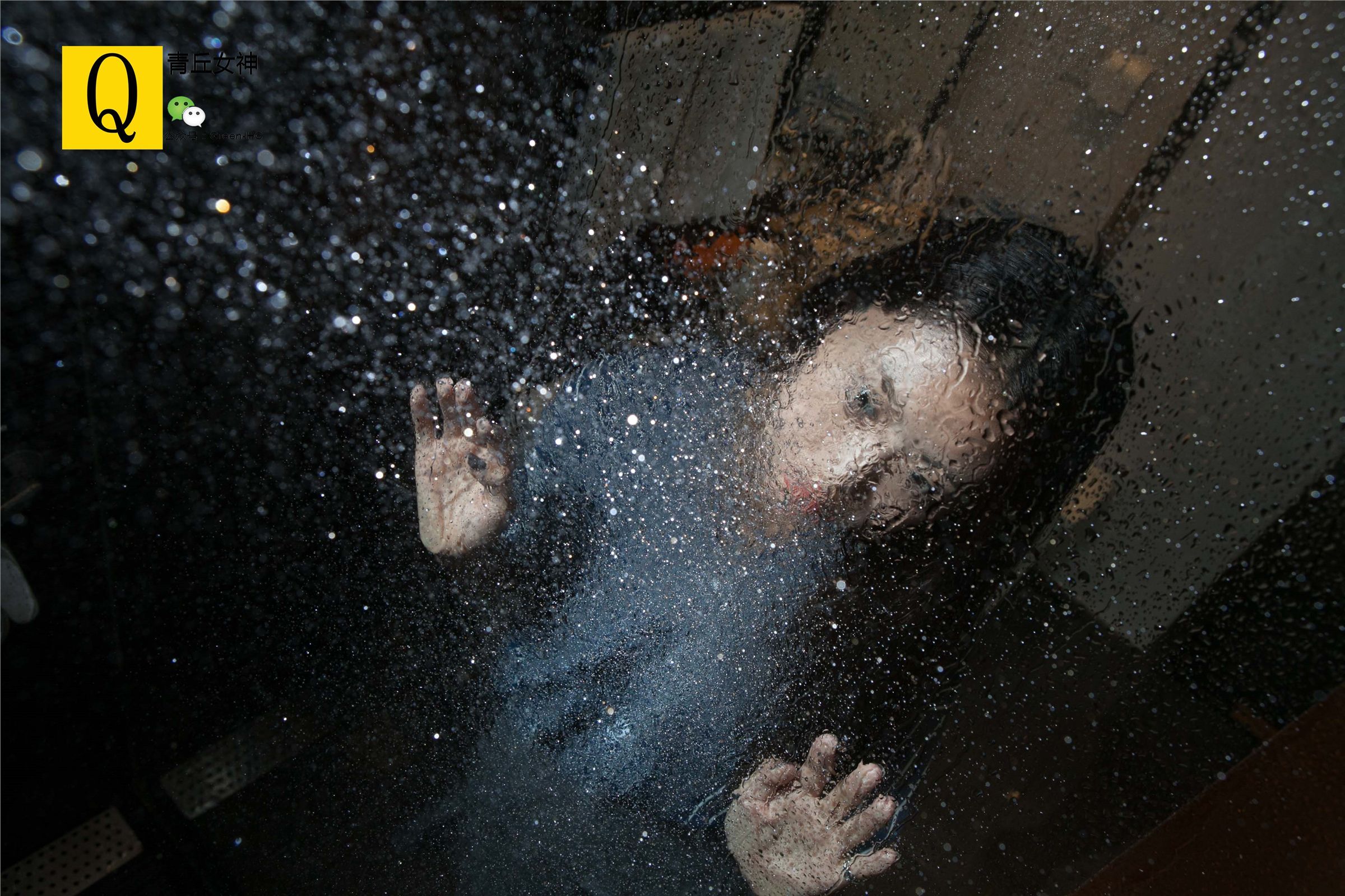 青丘女神丝袜美腿系列写真4