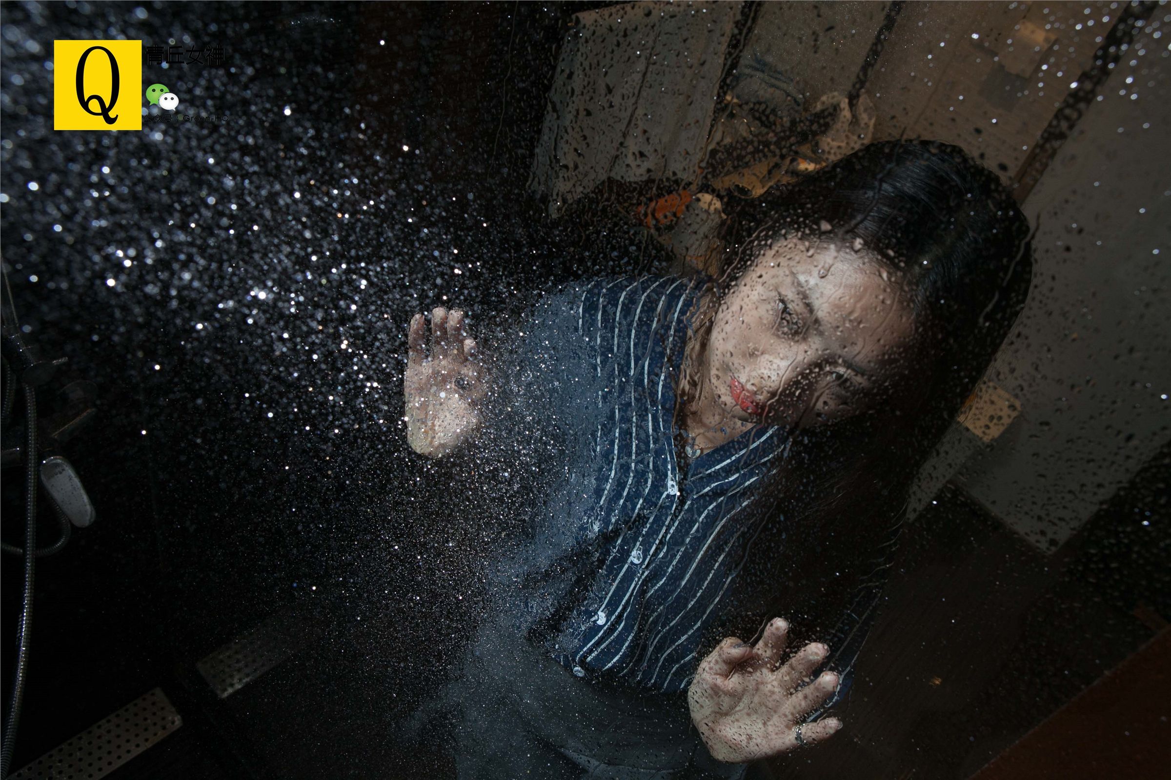 青丘女神丝袜美腿系列写真4