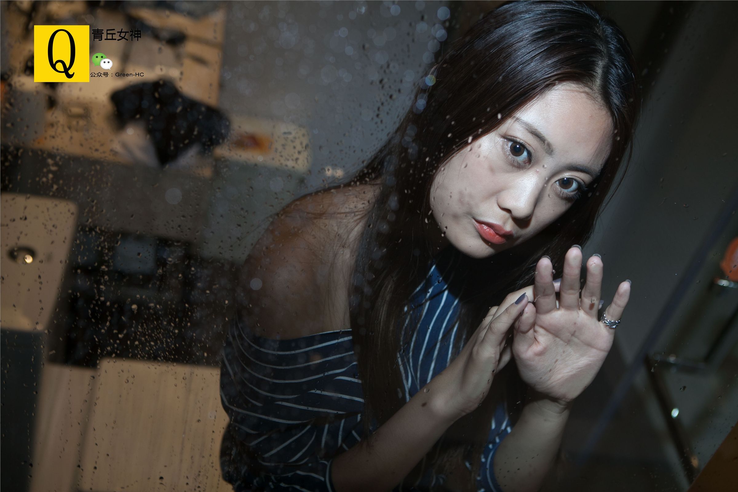 青丘女神丝袜美腿系列写真4