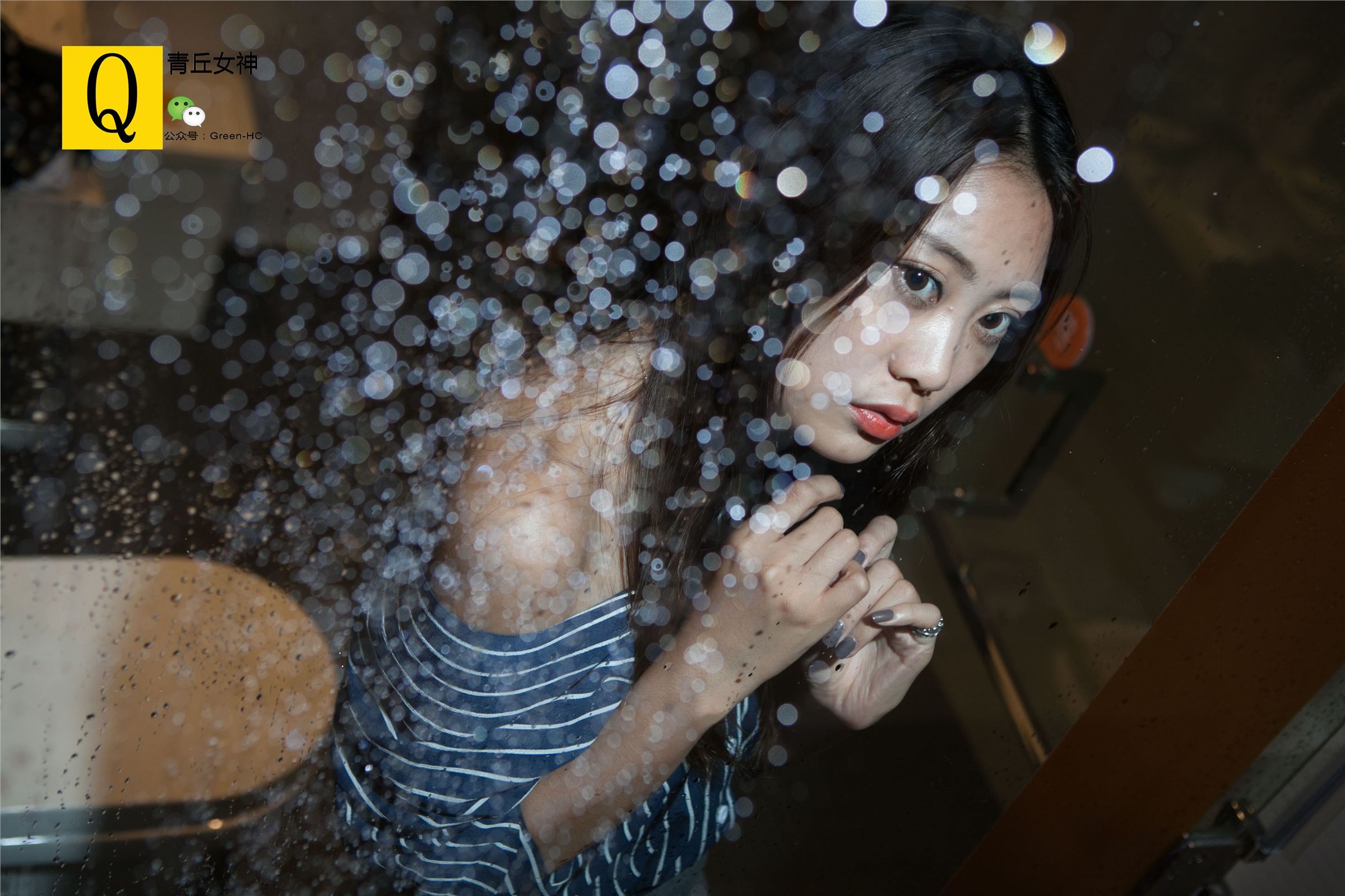 青丘女神丝袜美腿系列写真4