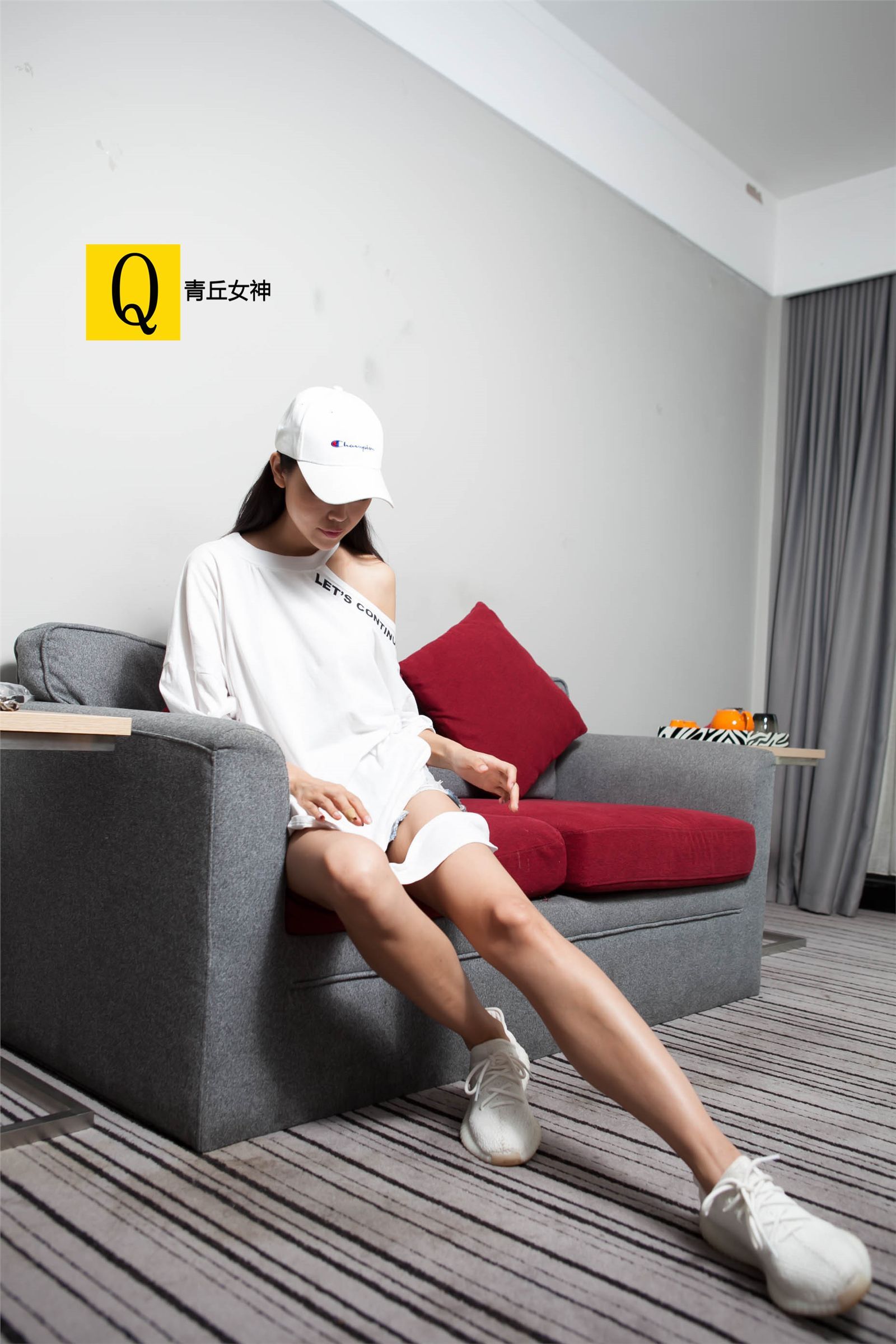 青丘女神丝袜美腿系列写真5