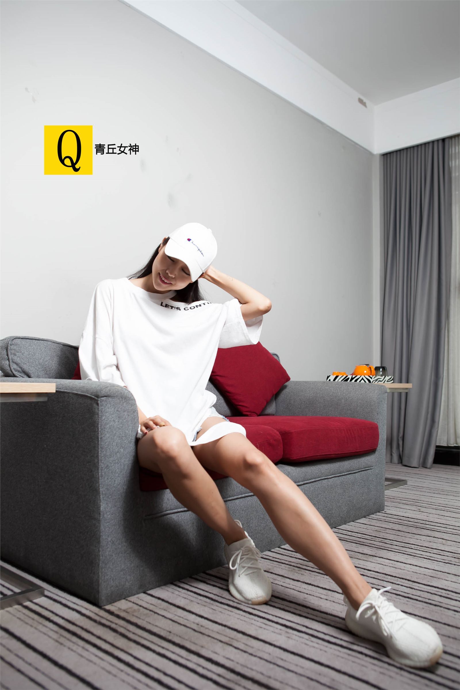 青丘女神丝袜美腿系列写真5