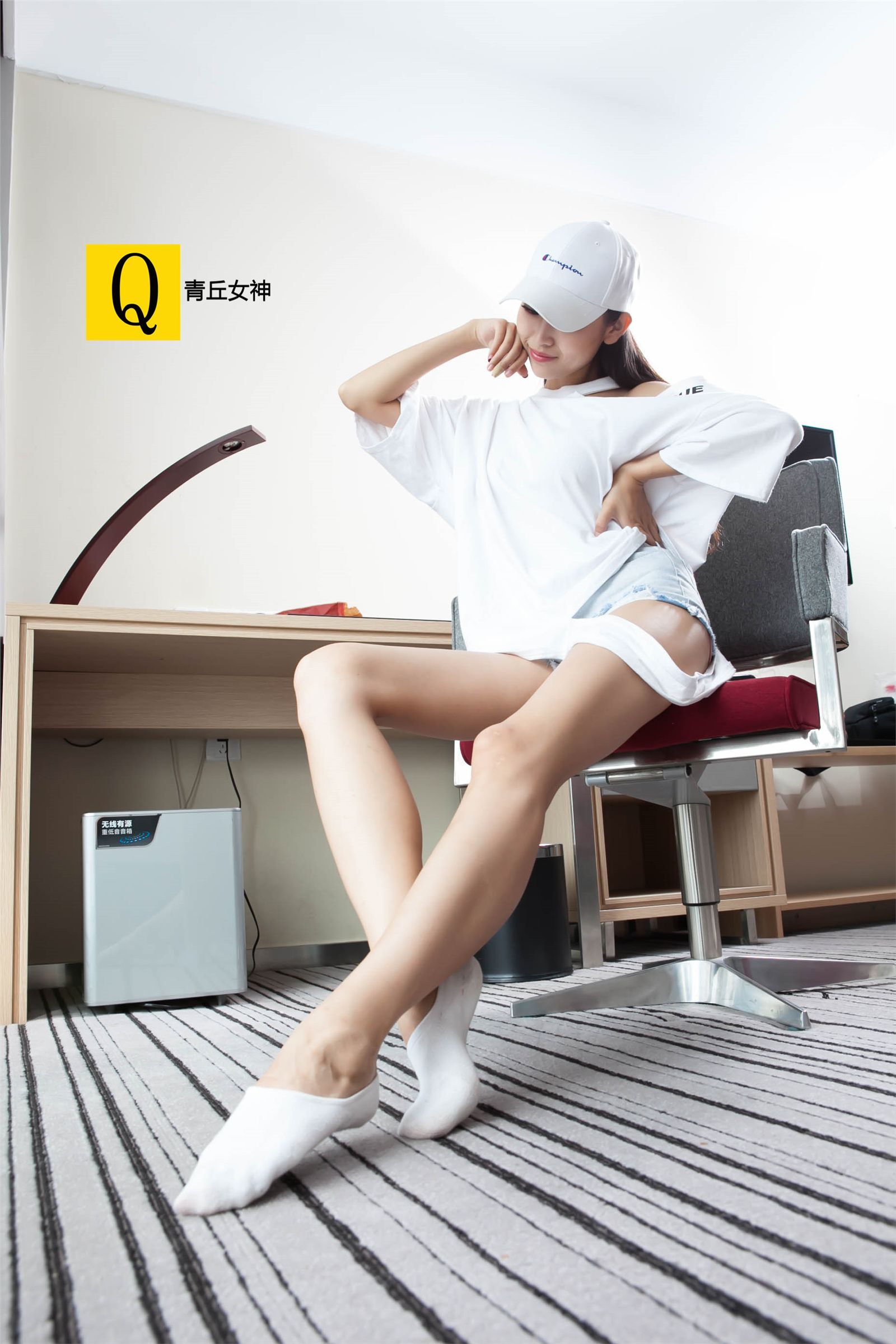 青丘女神丝袜美腿系列写真5