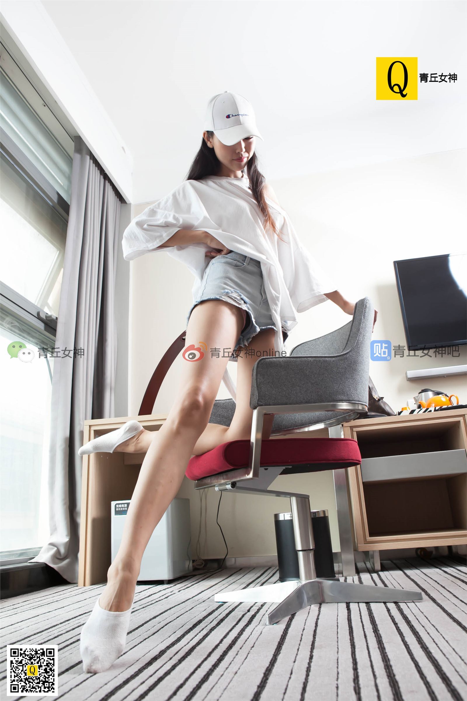 青丘女神丝袜美腿系列写真6