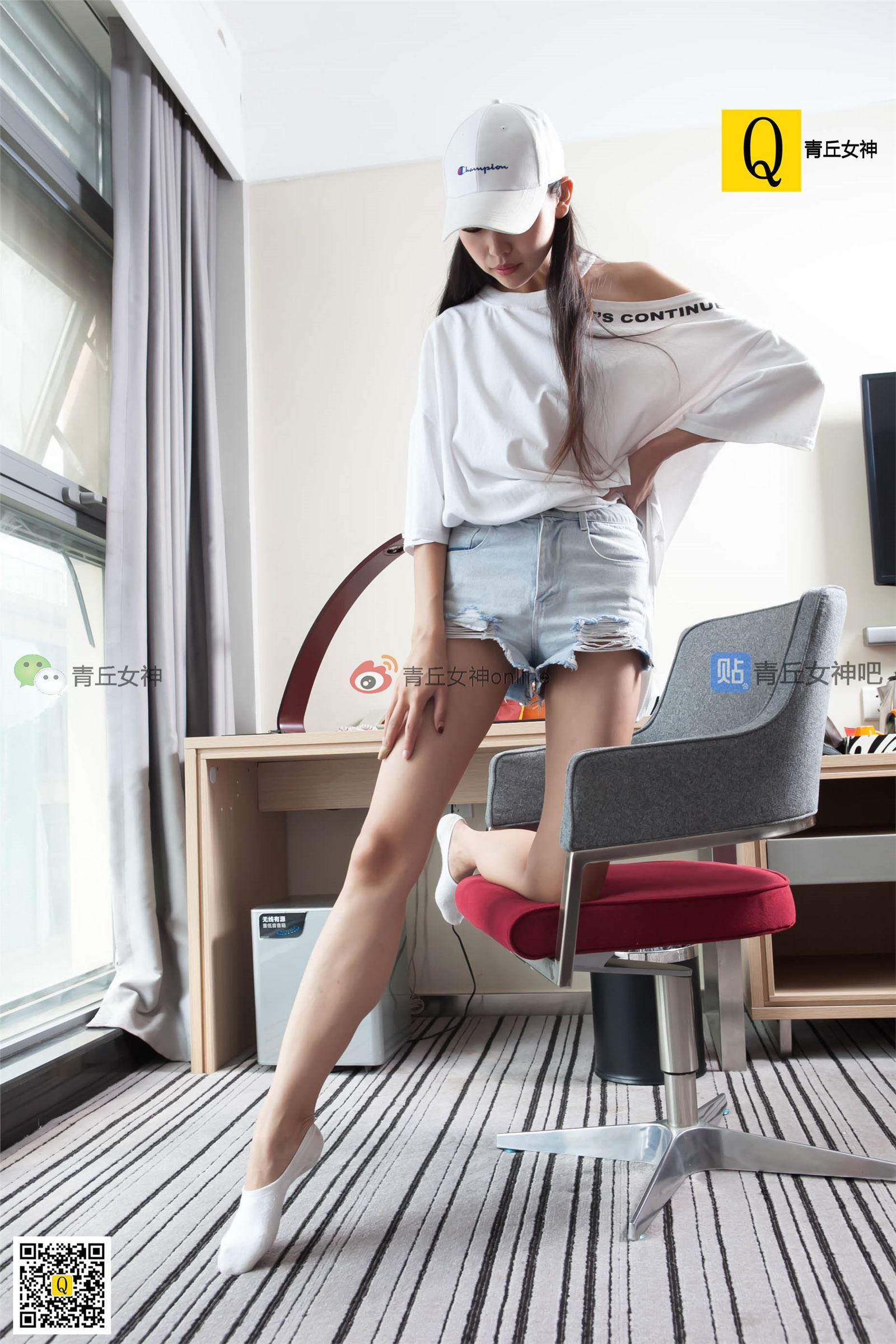 青丘女神丝袜美腿系列写真6