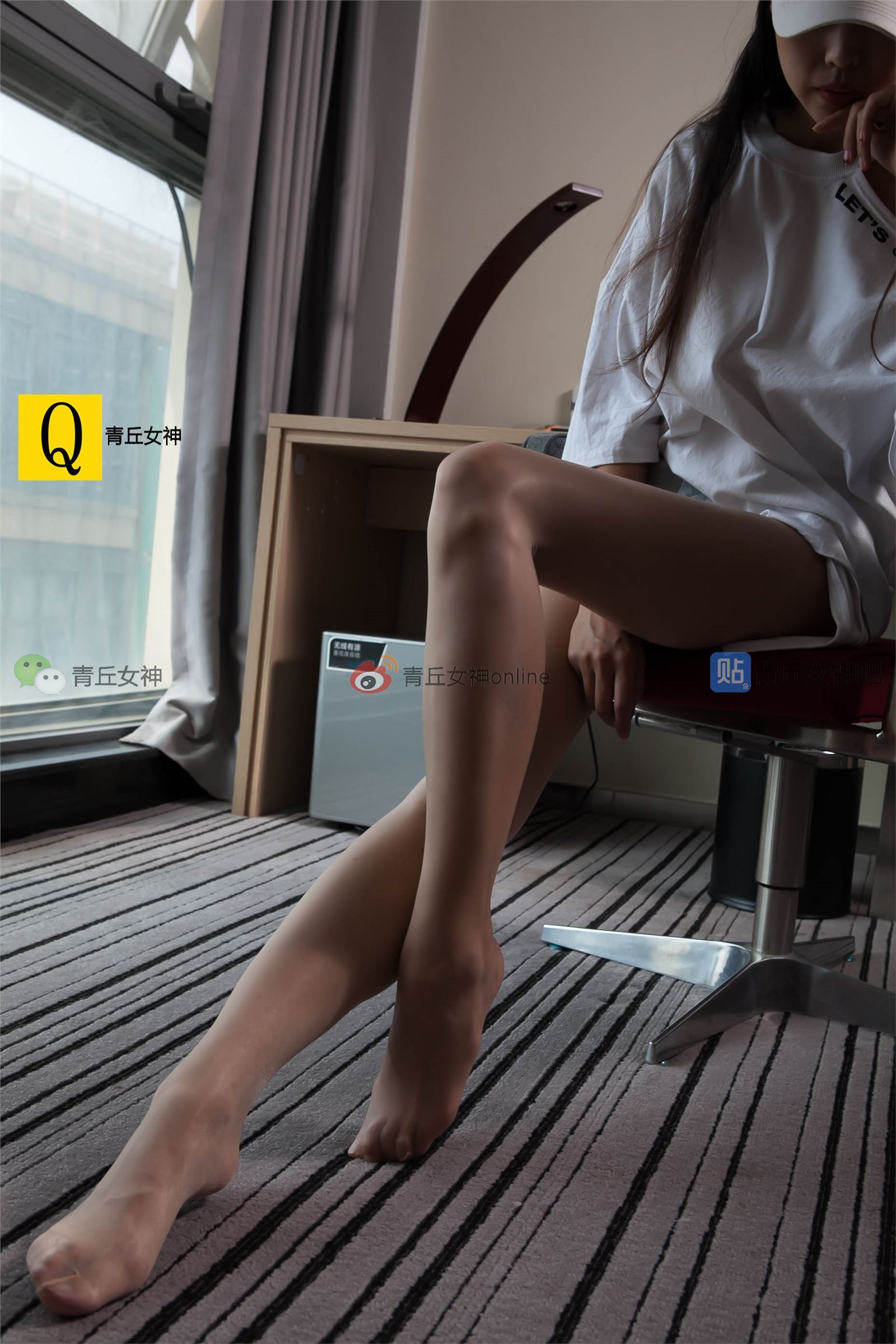 青丘女神丝袜美腿系列写真6