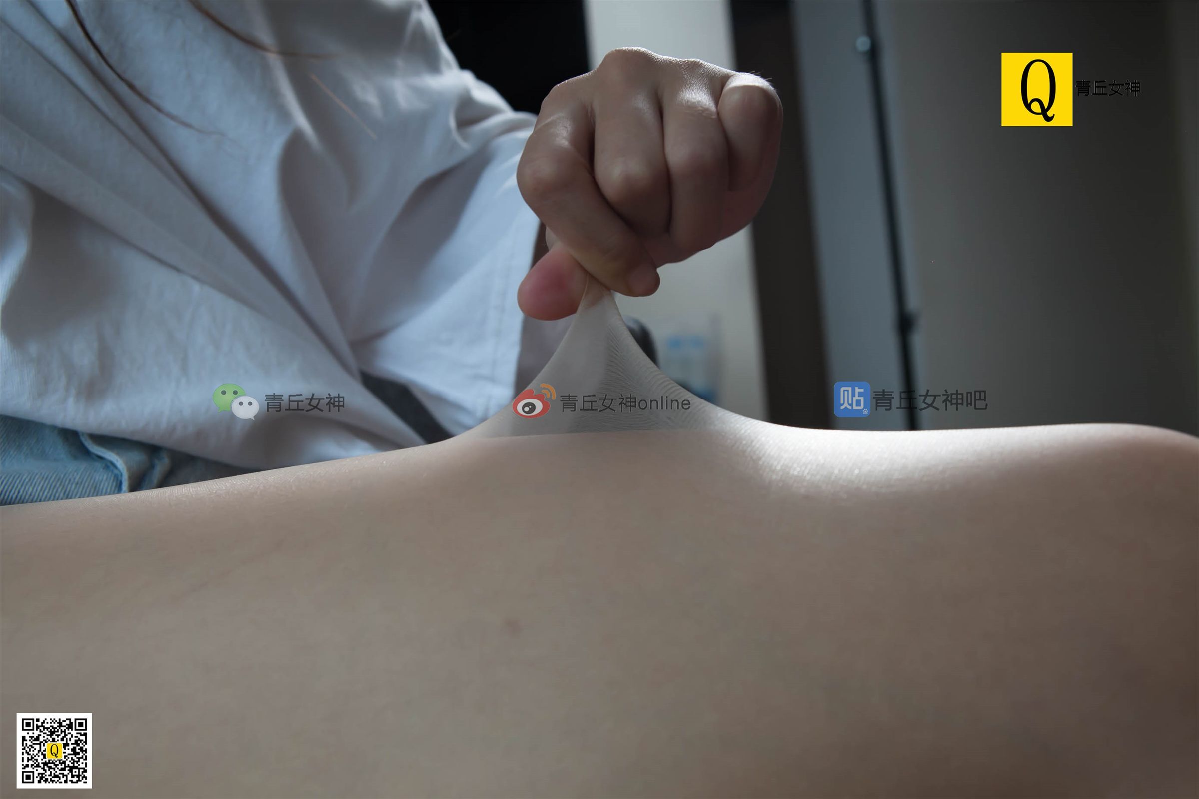 青丘女神丝袜美腿系列写真6