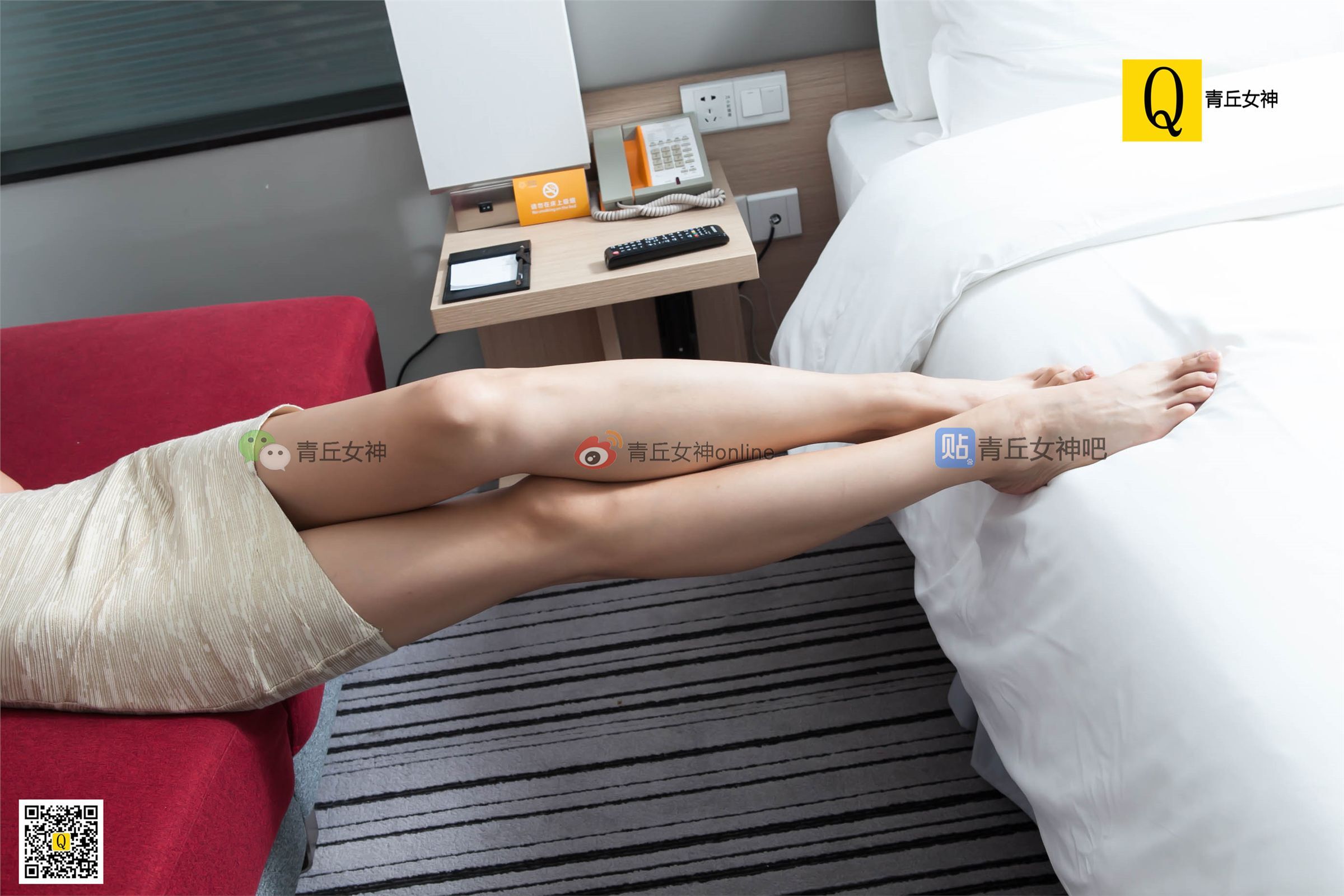 青丘女神丝袜美腿系列写真6