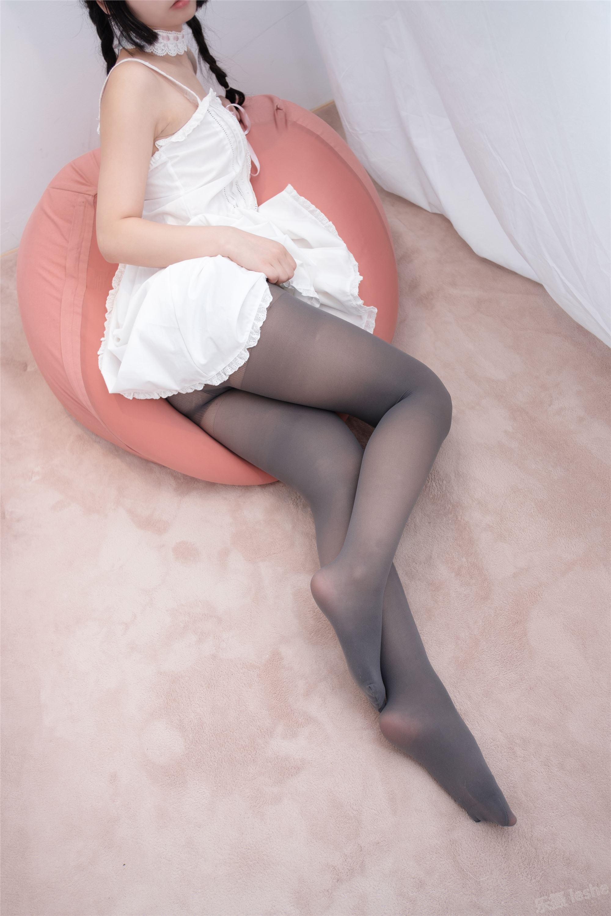 [森萝财团]萝莉丝足写真 ALPHA-001 可爱公主妹妹丝袜秀