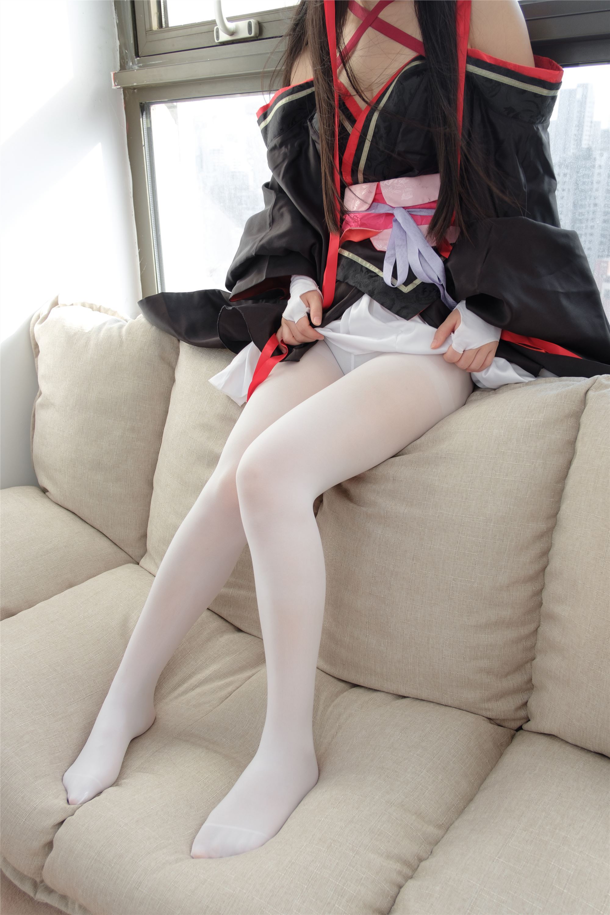 [森萝财团]萝莉丝足写真 ALPHA-004