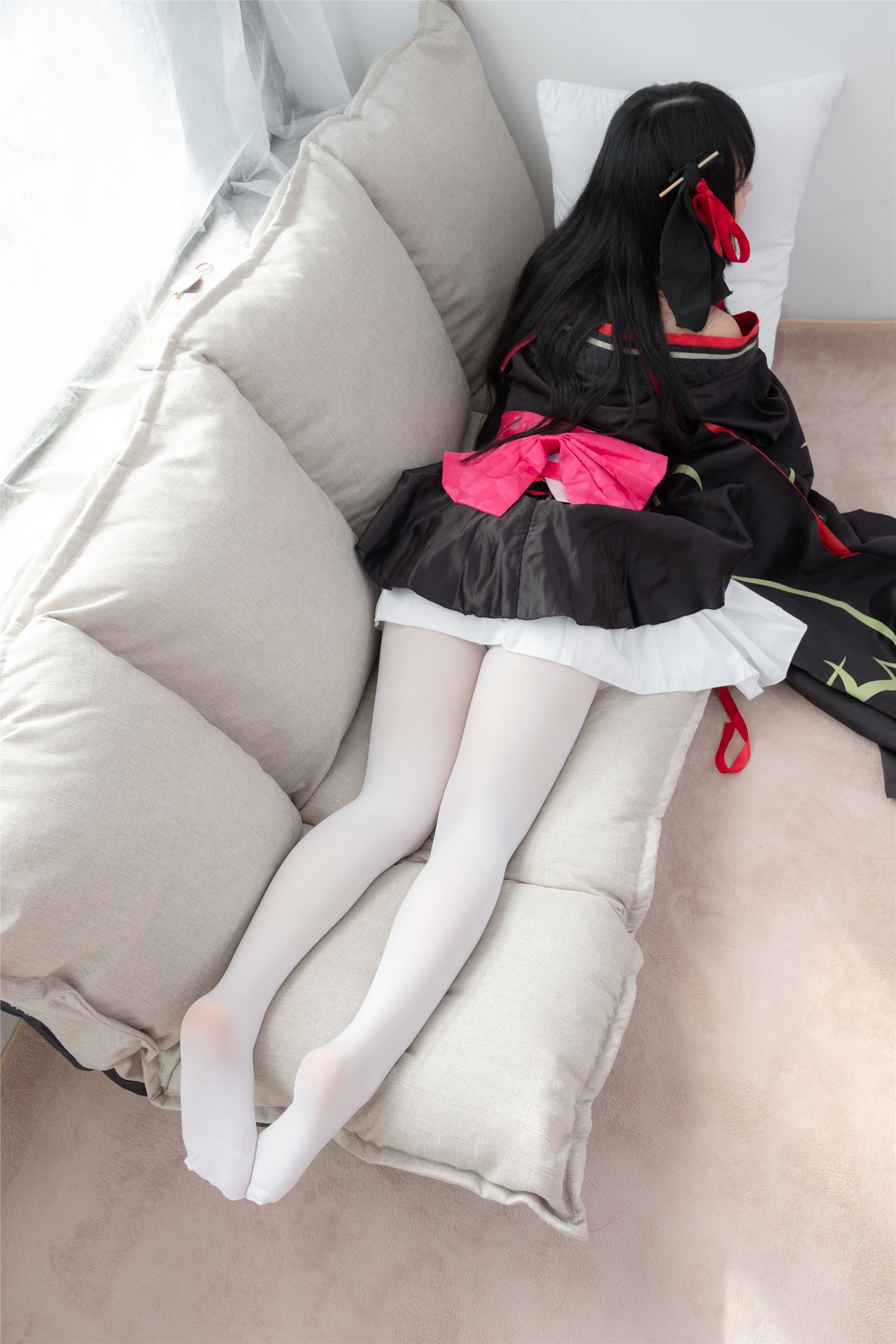 [森萝财团]萝莉丝足写真 ALPHA-004