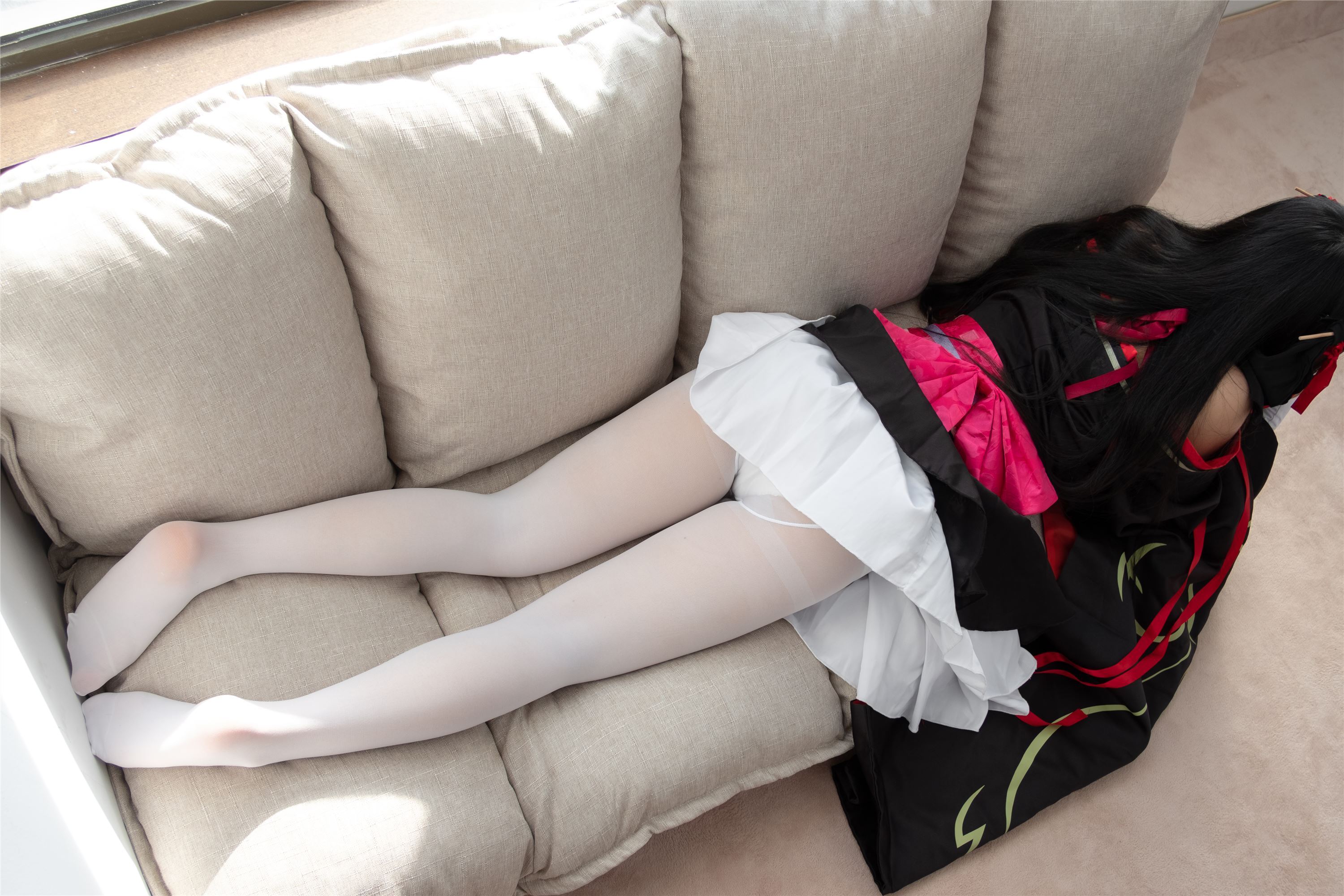 [森萝财团]萝莉丝足写真 ALPHA-004