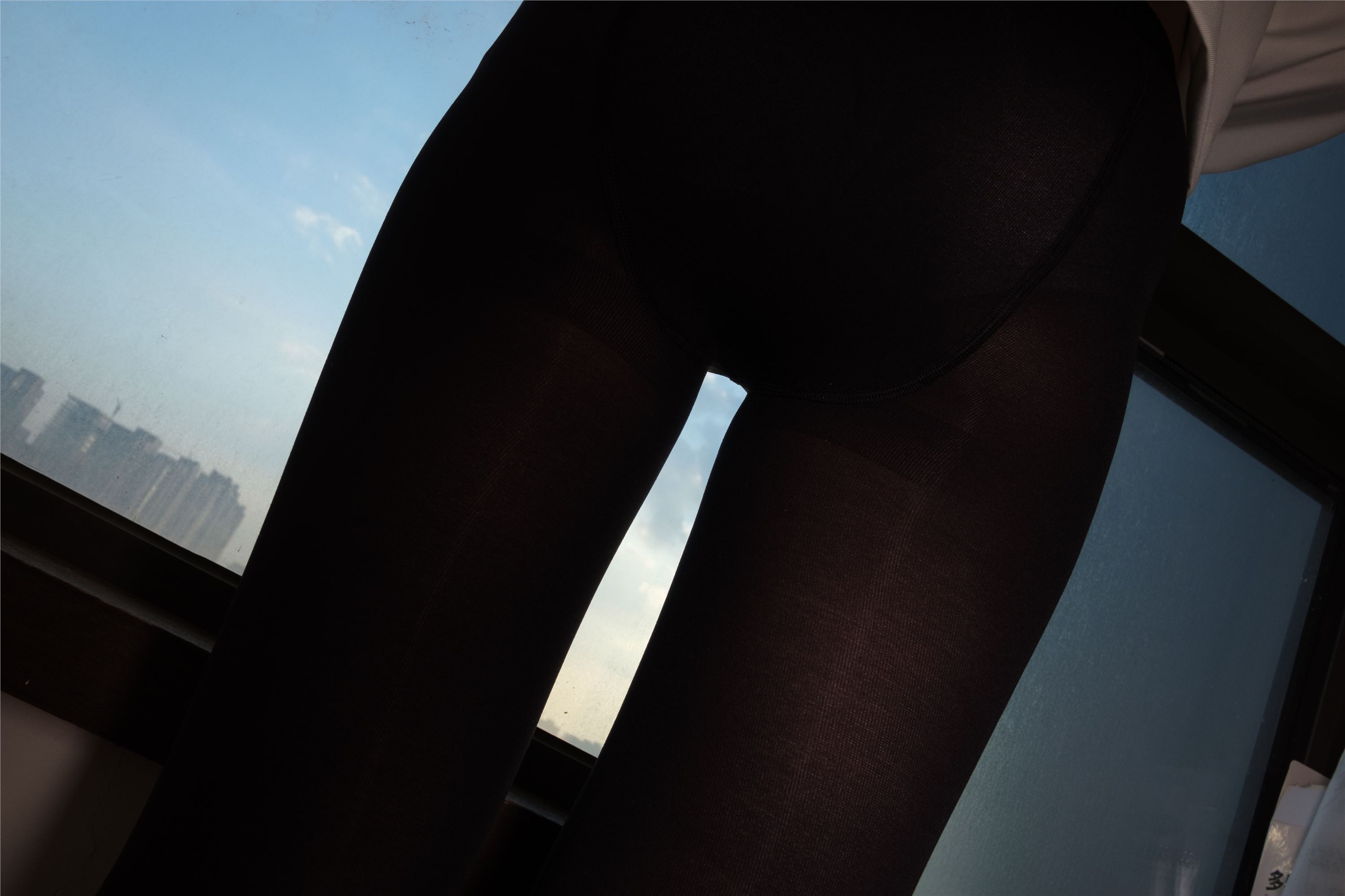 [森萝财团]萝莉丝足写真 ALPHA-005