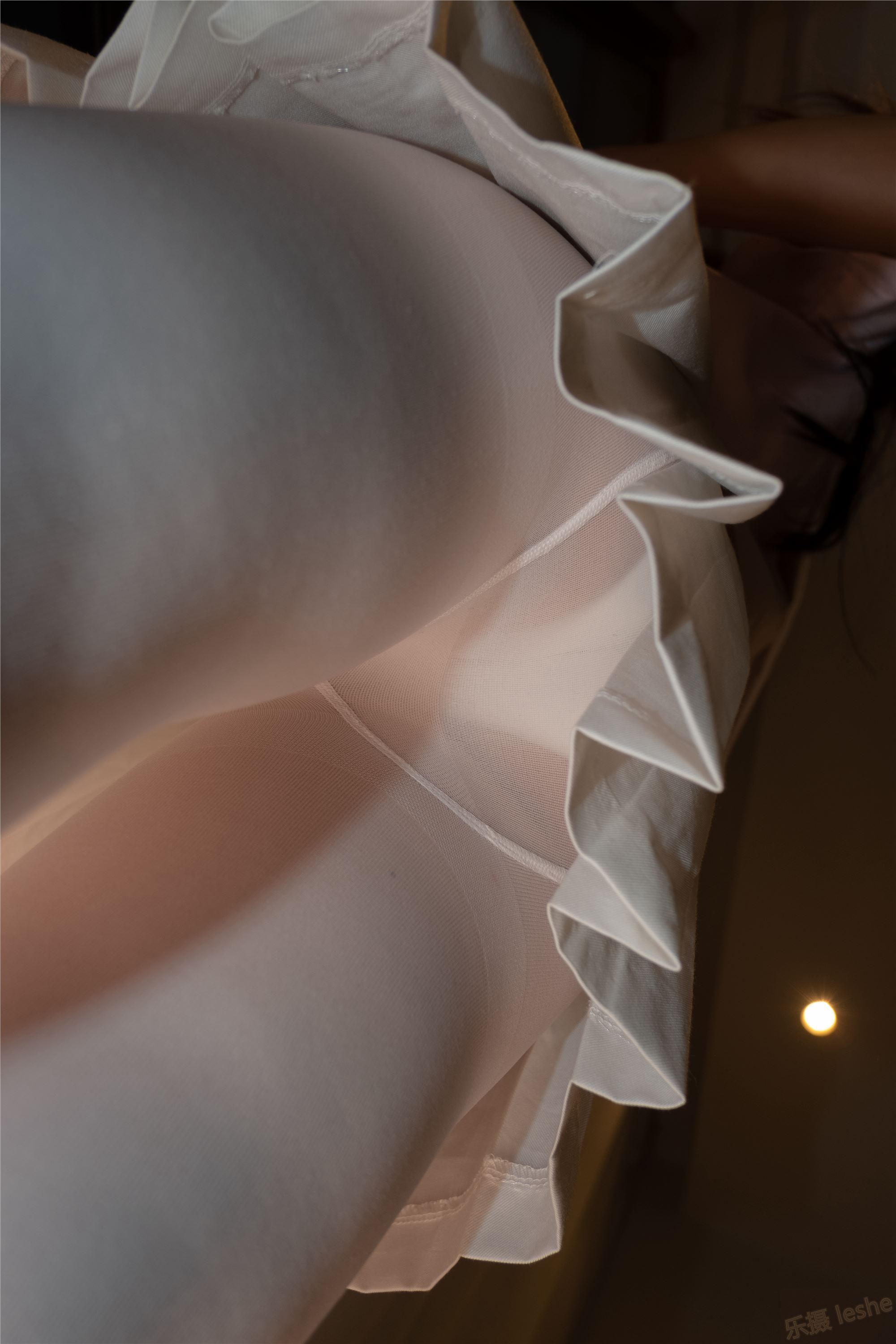 [森萝财团]萝莉丝足写真 ALPHA-012 酒店粉红女孩SM白丝