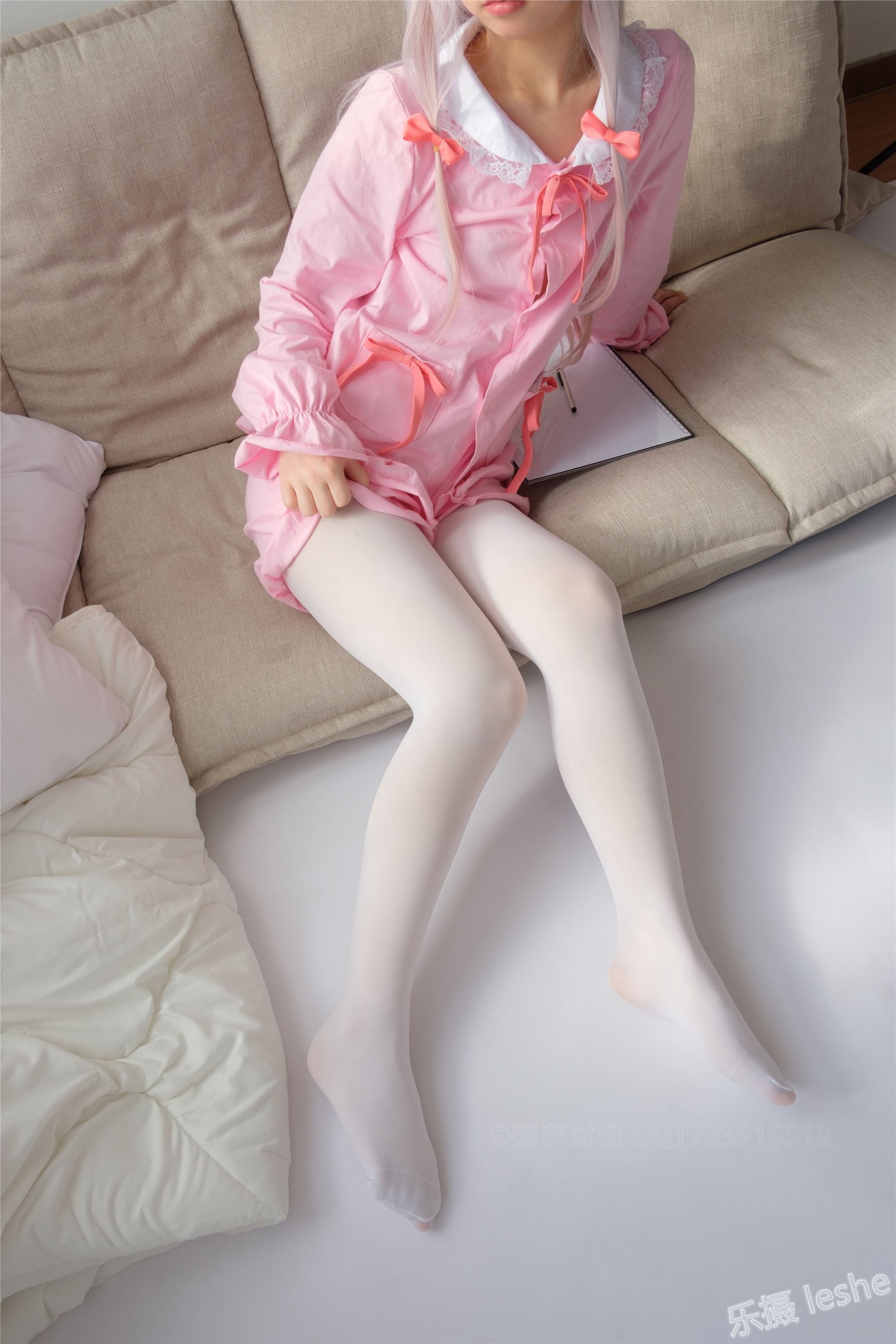 [森萝财团]萝莉丝足写真 ALPHA-015 白发魔女传