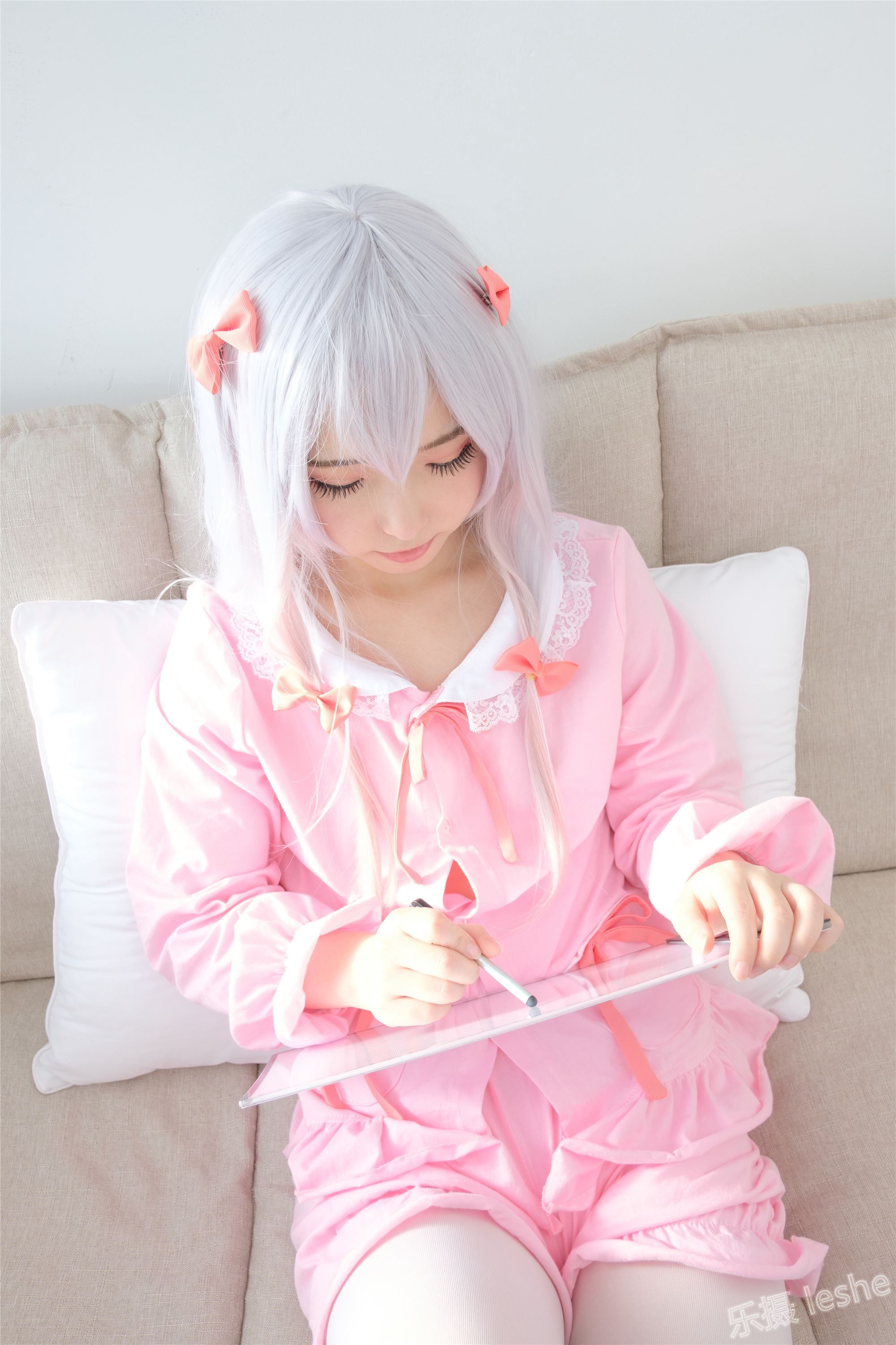 [森萝财团]萝莉丝足写真 ALPHA-015 白发魔女传