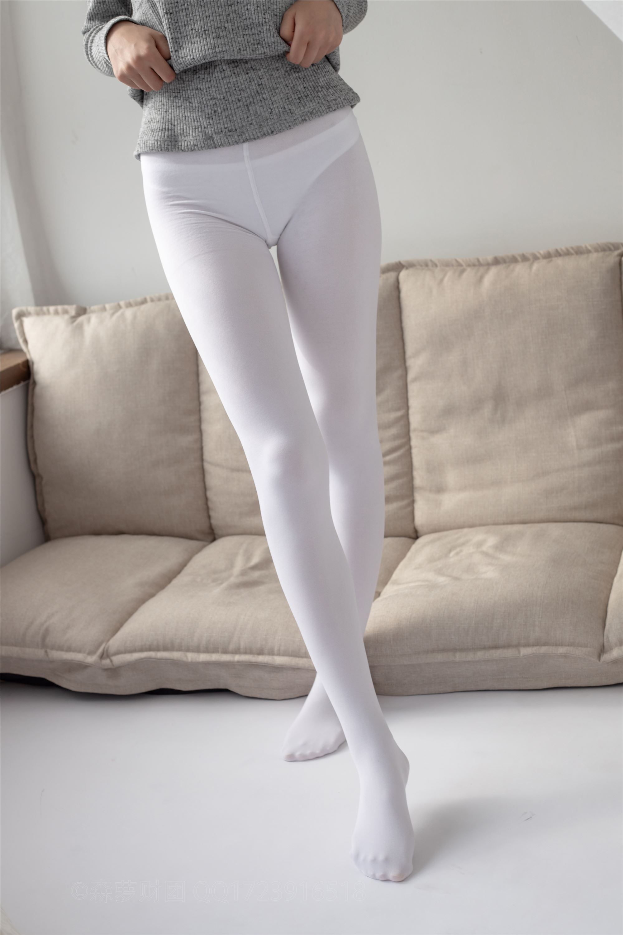 [森萝财团]萝莉丝足写真 ALPHA-016