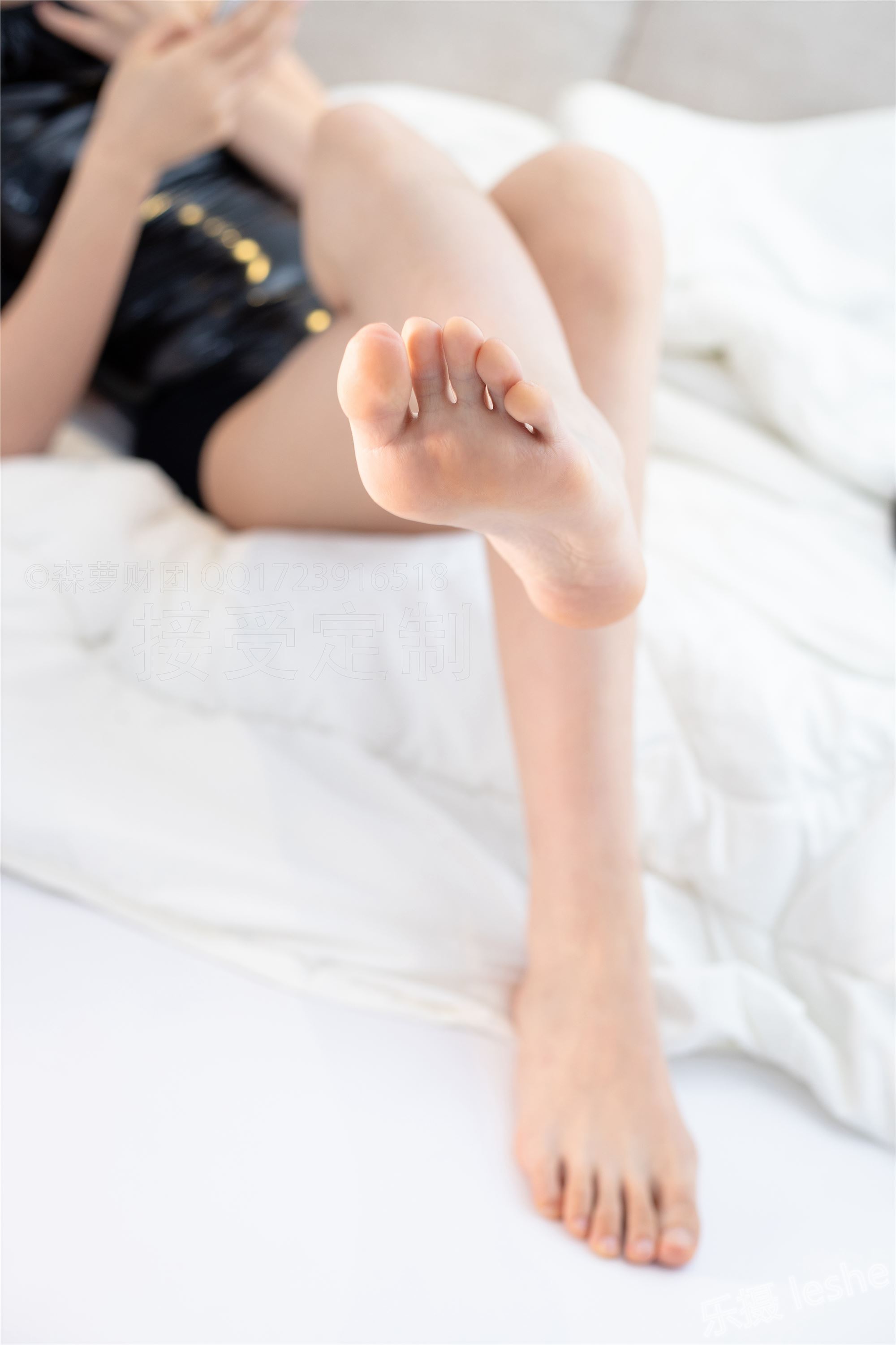 [森萝财团]萝莉丝足写真 ALPHA-017