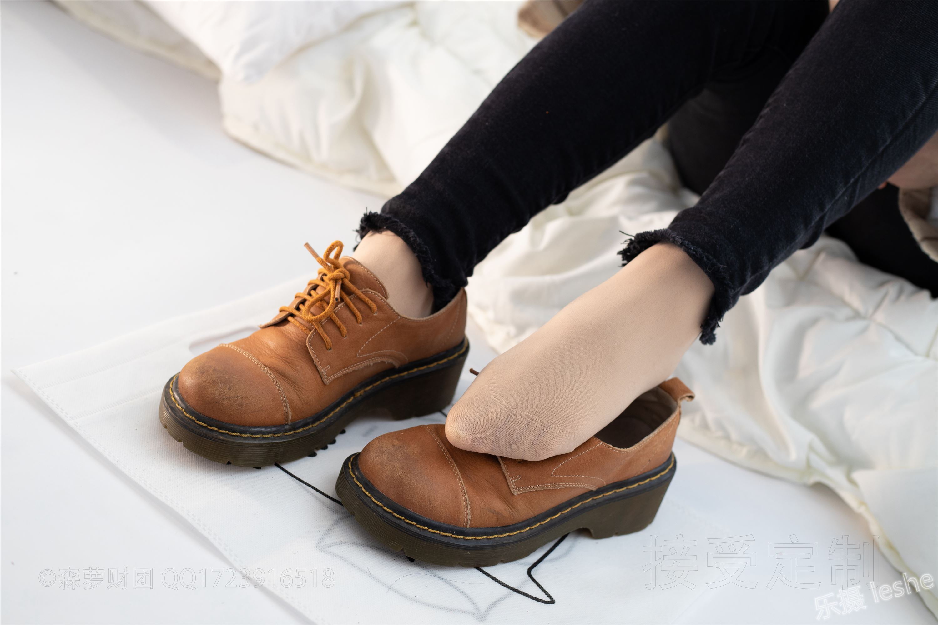 [森萝财团]萝莉丝足写真 ALPHA-018