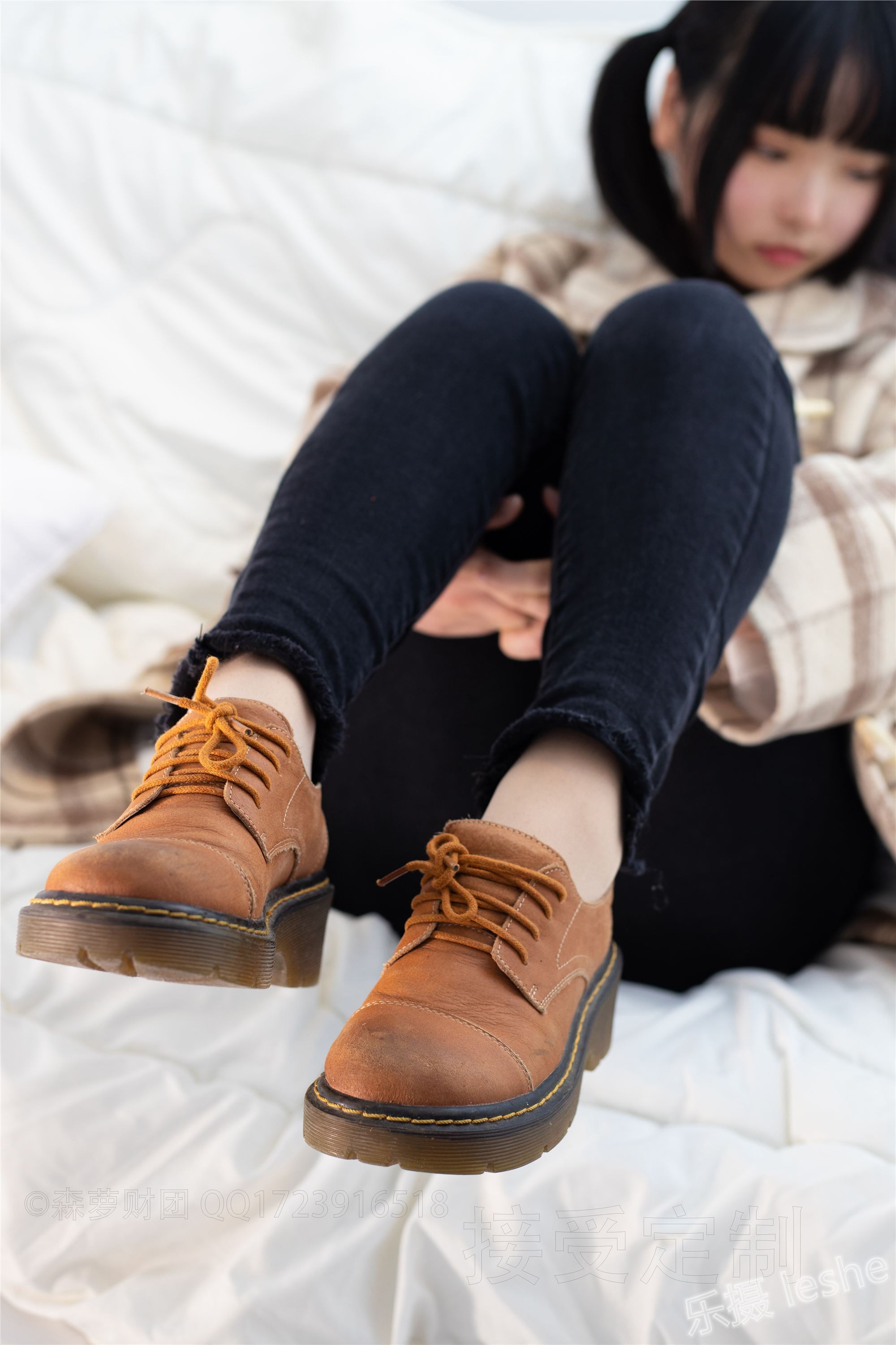 [森萝财团]萝莉丝足写真 ALPHA-018