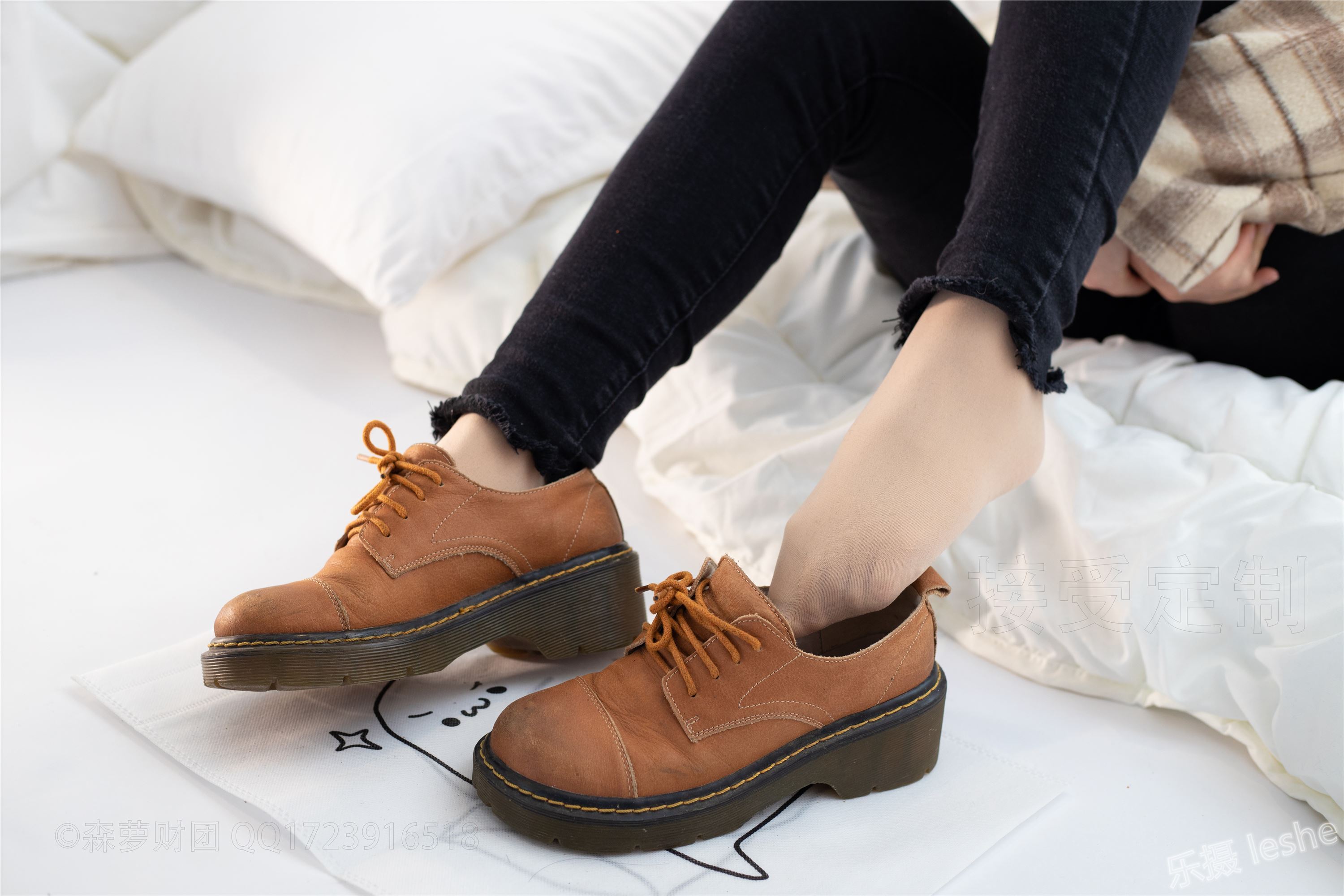 [森萝财团]萝莉丝足写真 ALPHA-018