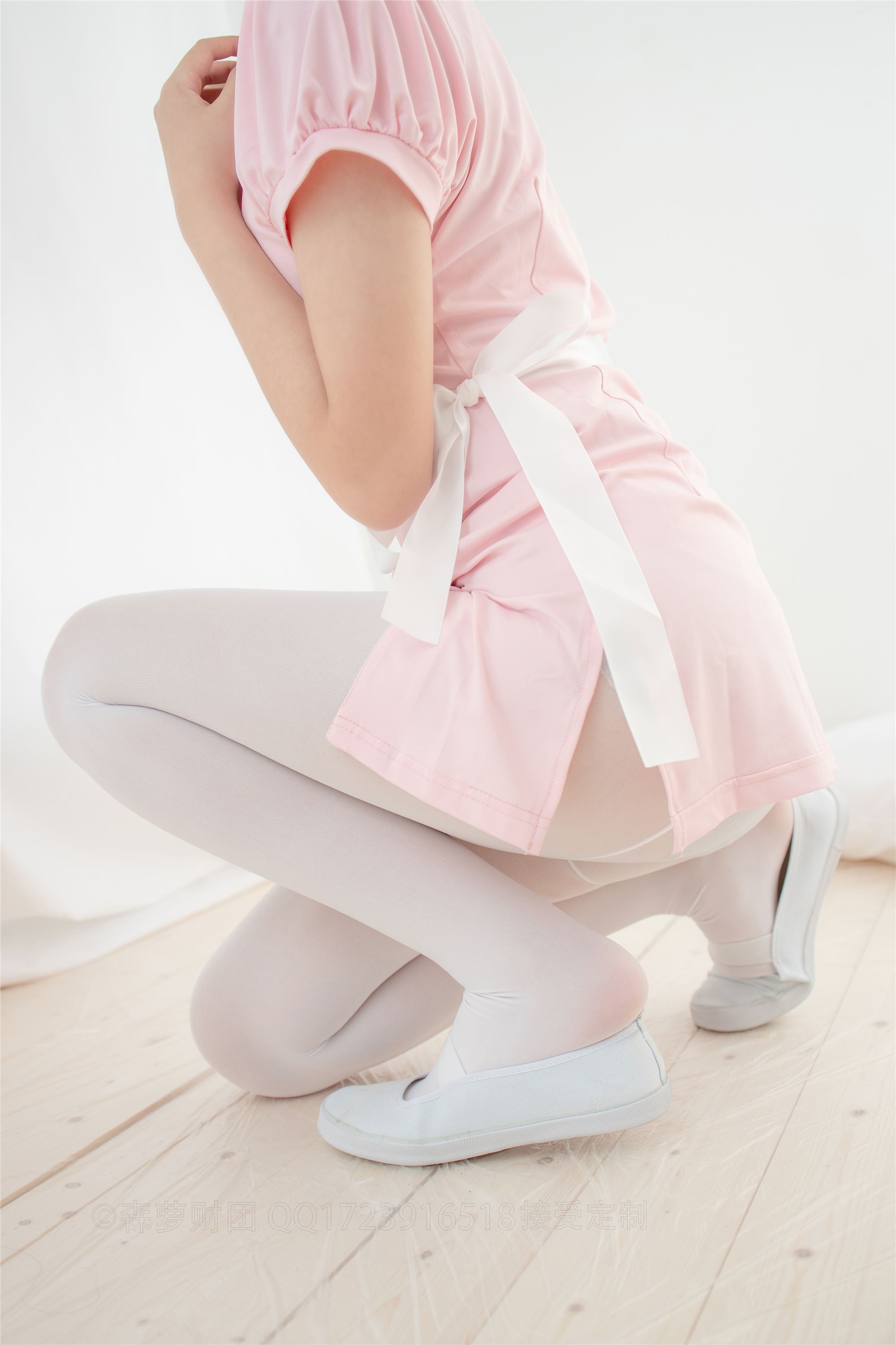 [森萝财团]萝莉丝足写真 ALPHA-020