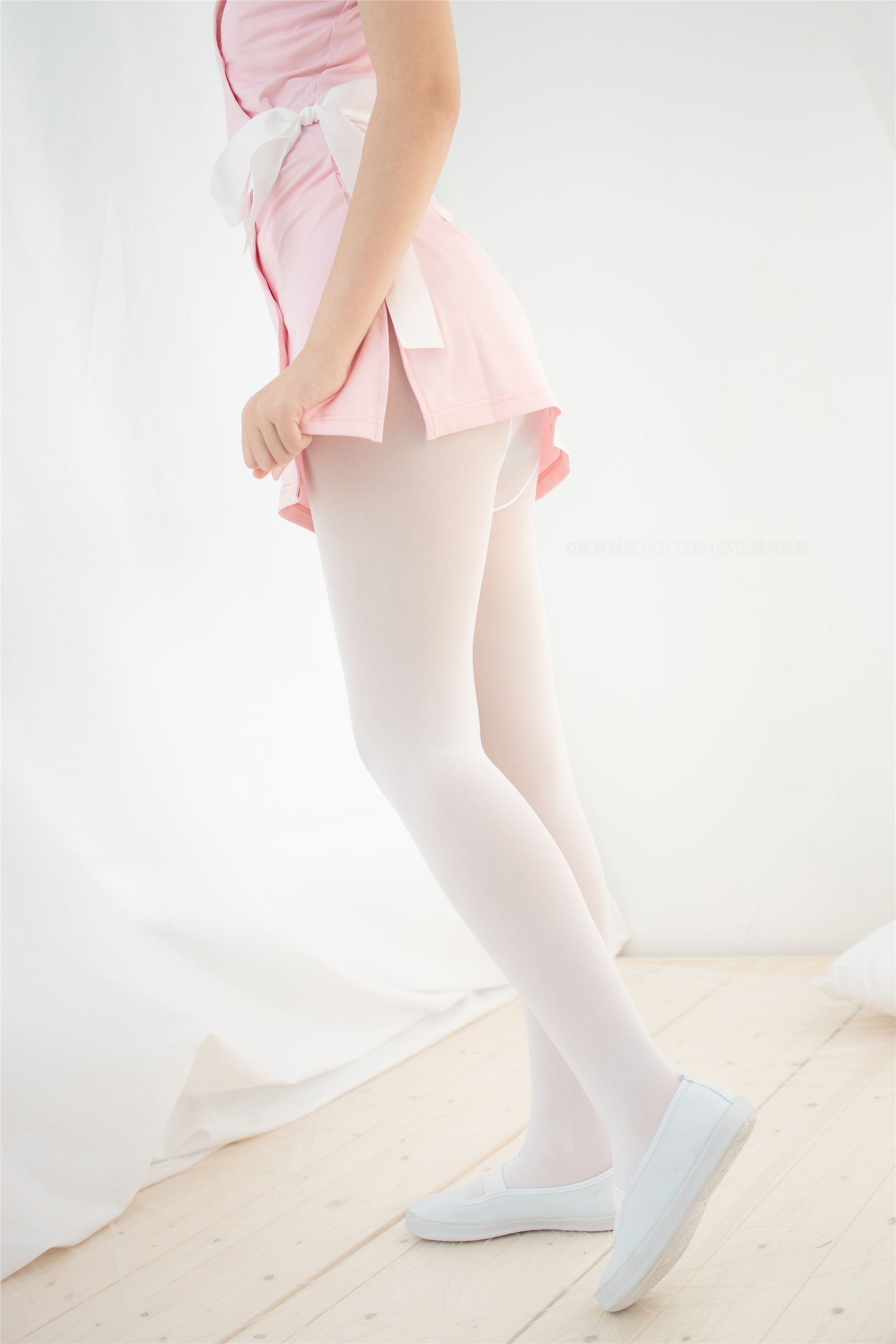 [森萝财团]萝莉丝足写真 ALPHA-020