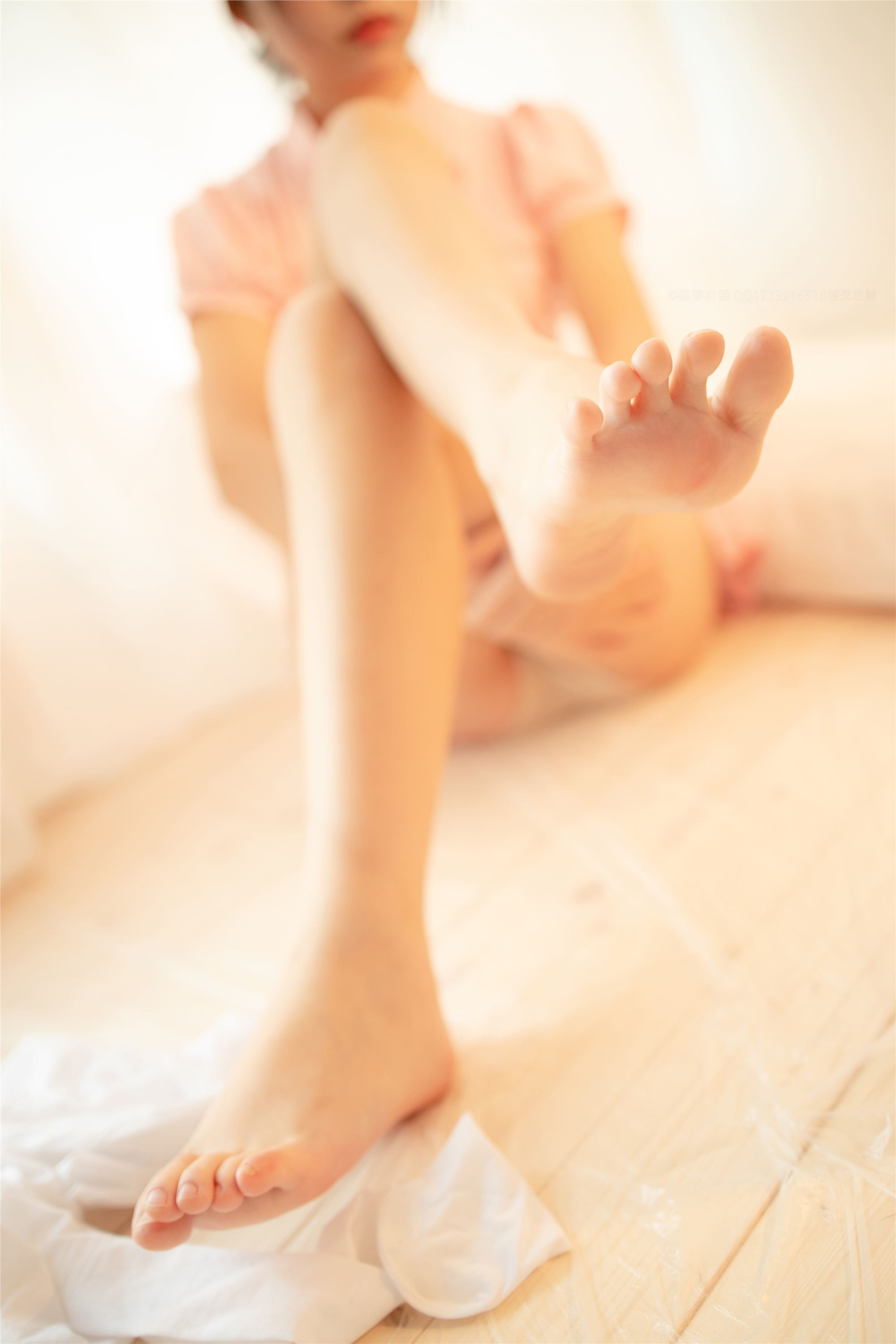 [森萝财团]萝莉丝足写真 ALPHA-020