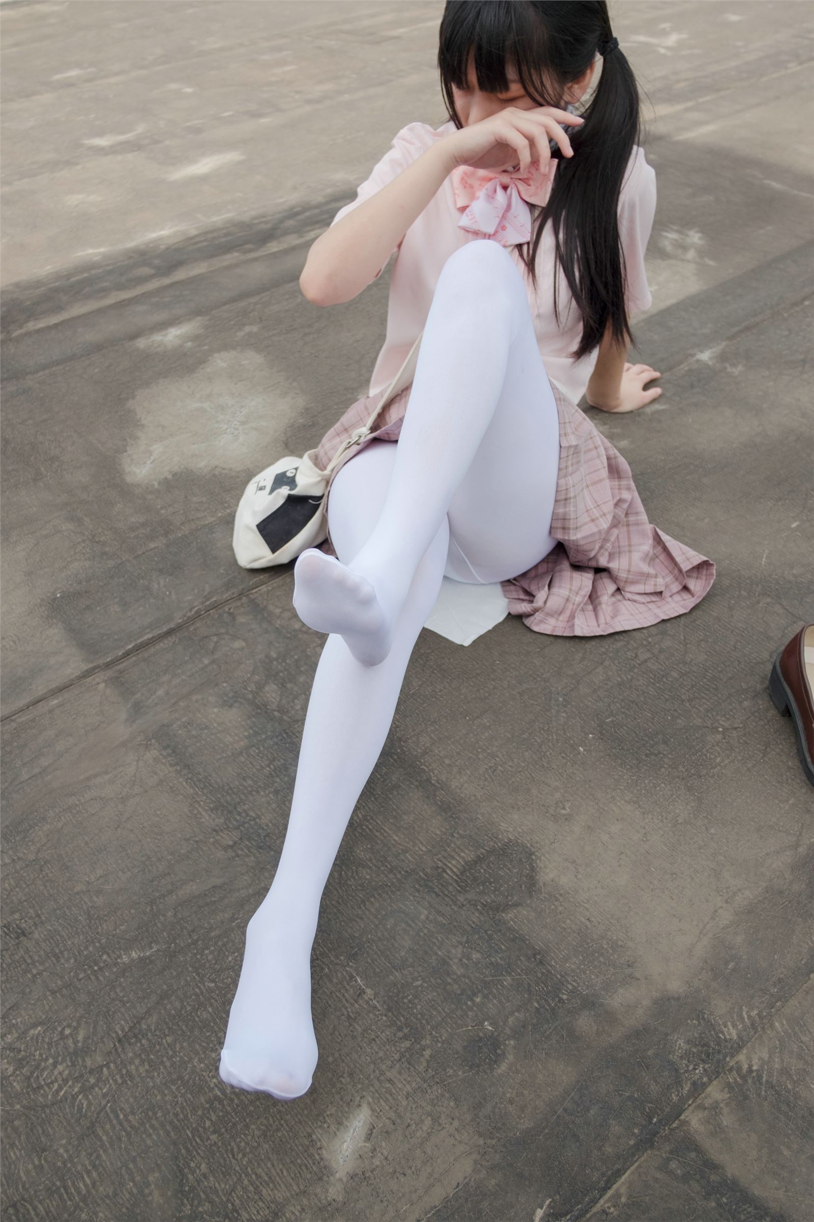 森萝财团写真 - [BETA-001] 高中生的户外白丝