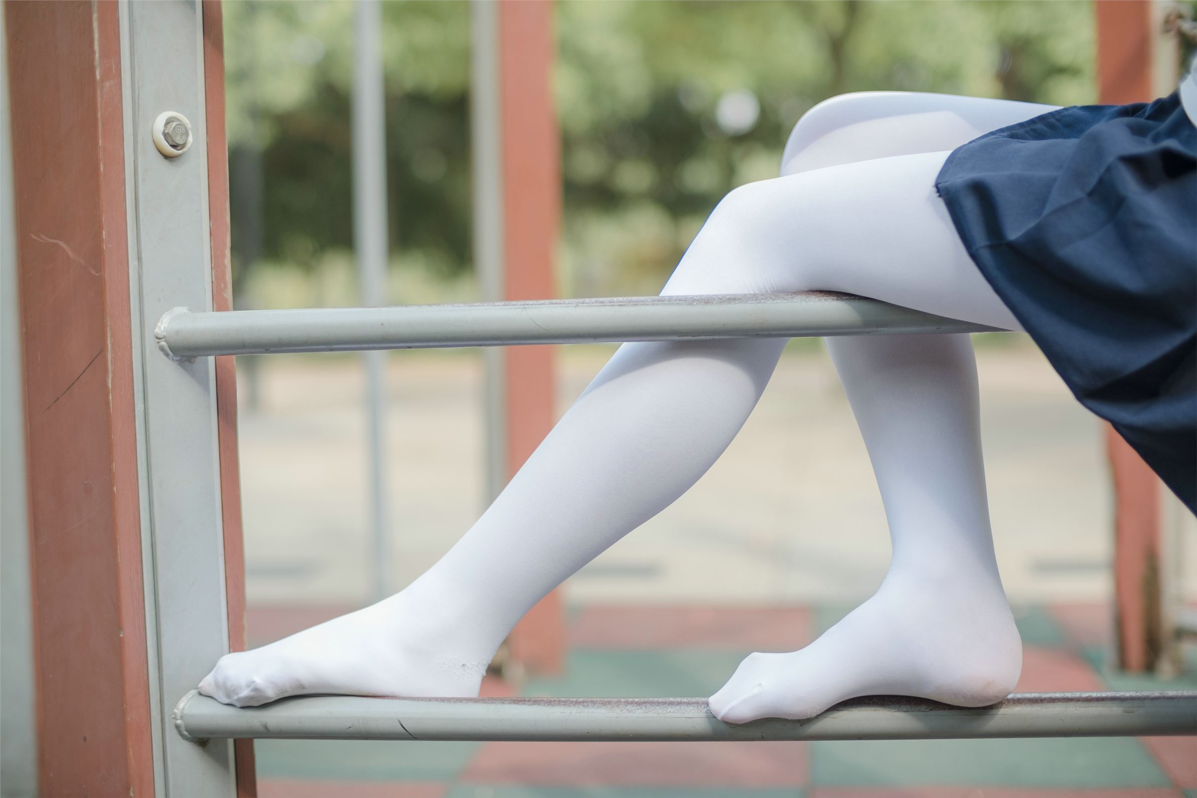 森萝财团写真 - [BETA-001] 高中生的户外白丝